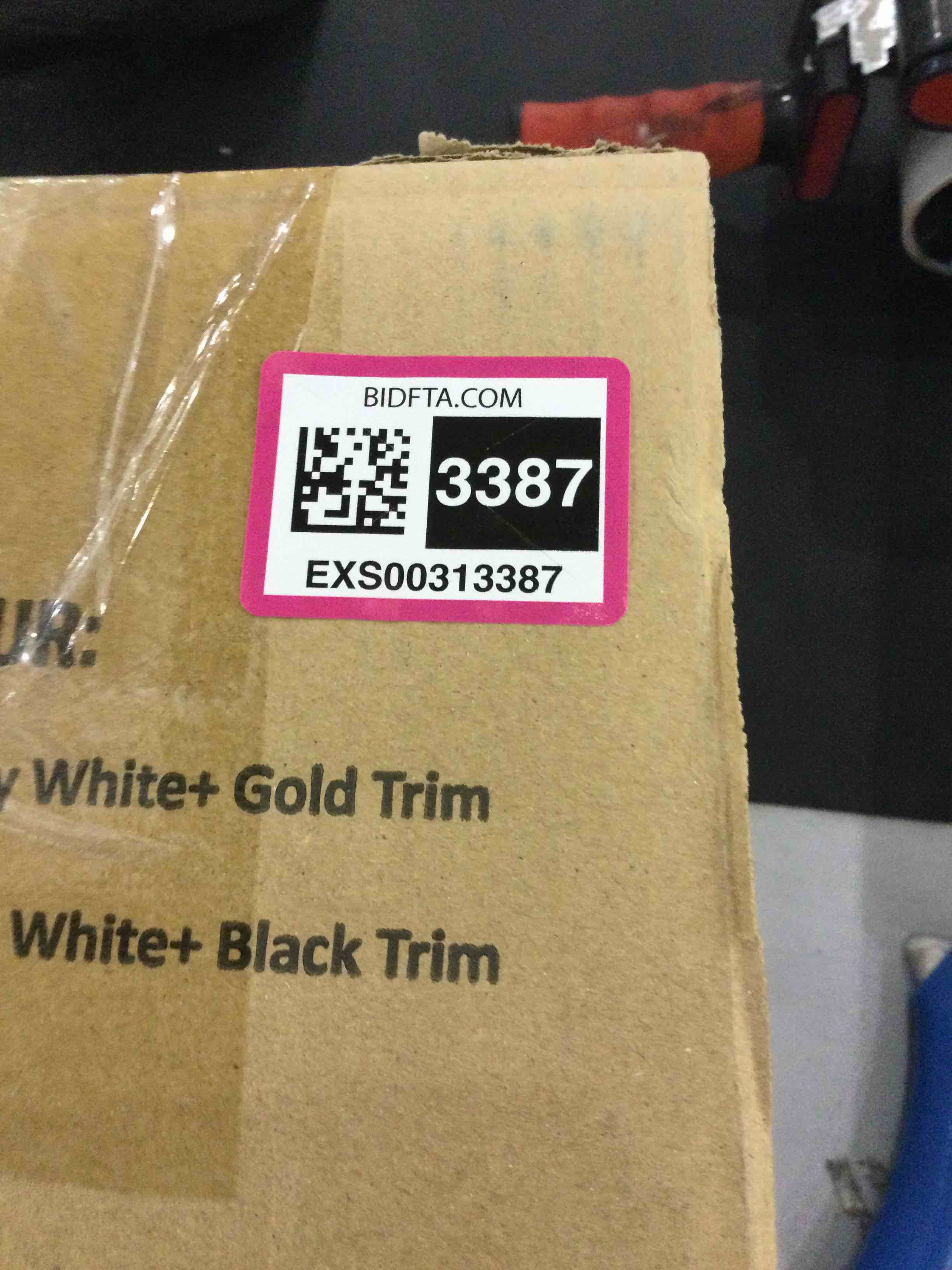 https://s3.amazonaws.com/lotting-images-prod/bidfta/EXS00313387_1688729533419.jpeg