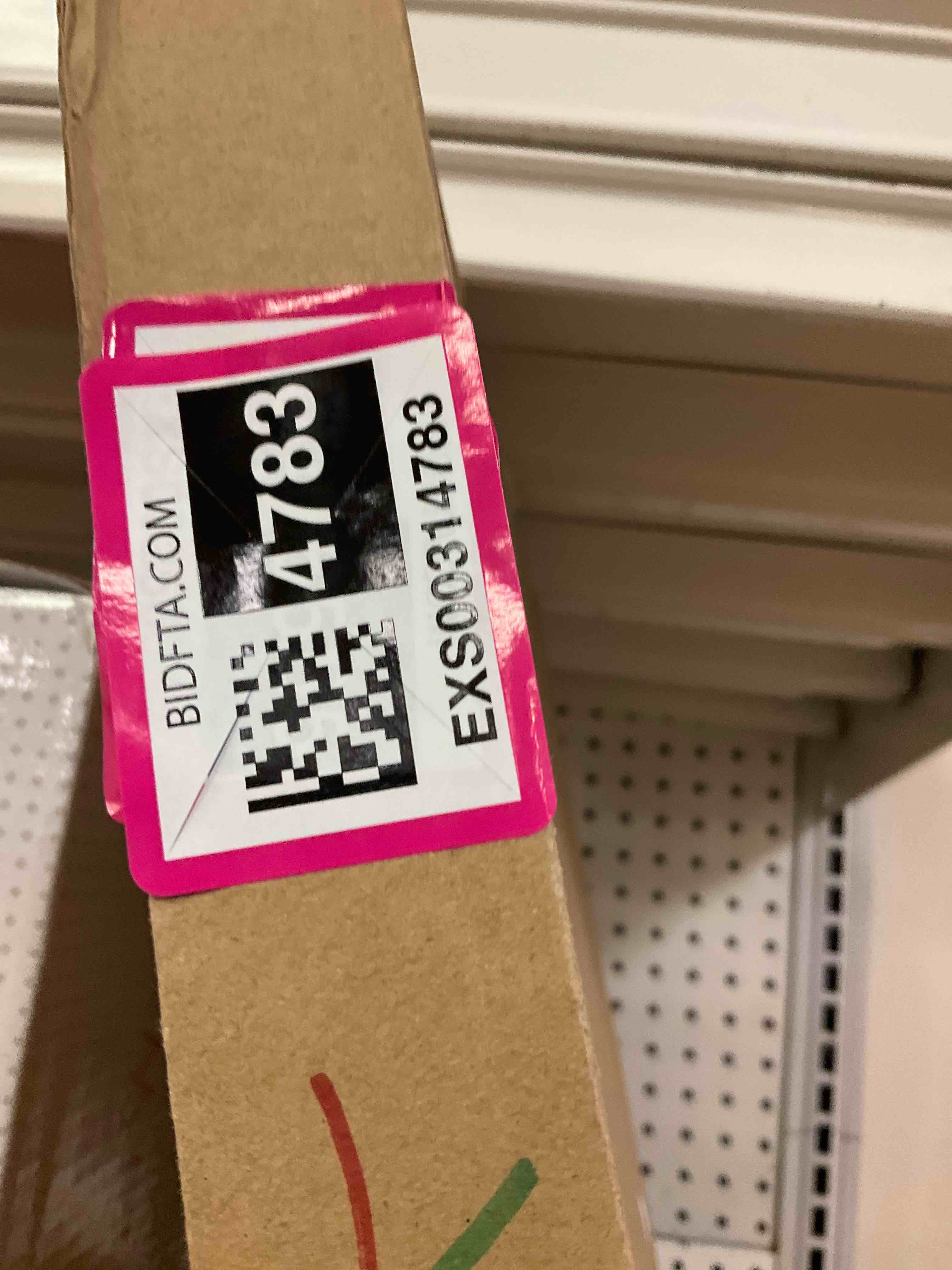 https://s3.amazonaws.com/lotting-images-prod/bidfta/EXS00314783_1691249869402.jpeg
