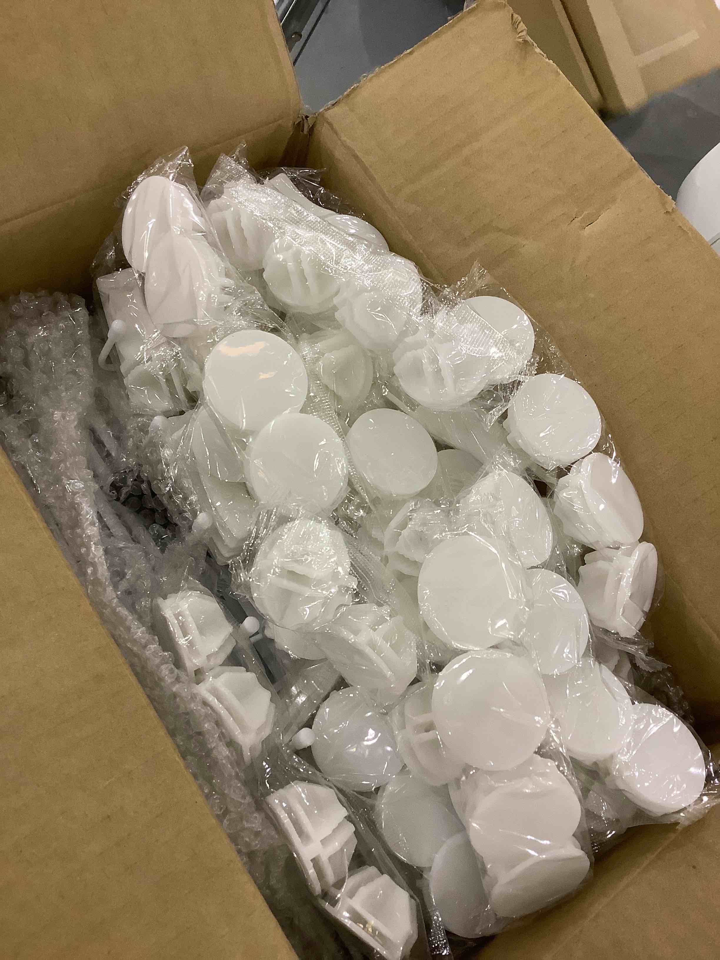 https://s3.amazonaws.com/lotting-images-prod/bidfta/EXS00315044_1688042397603.jpeg