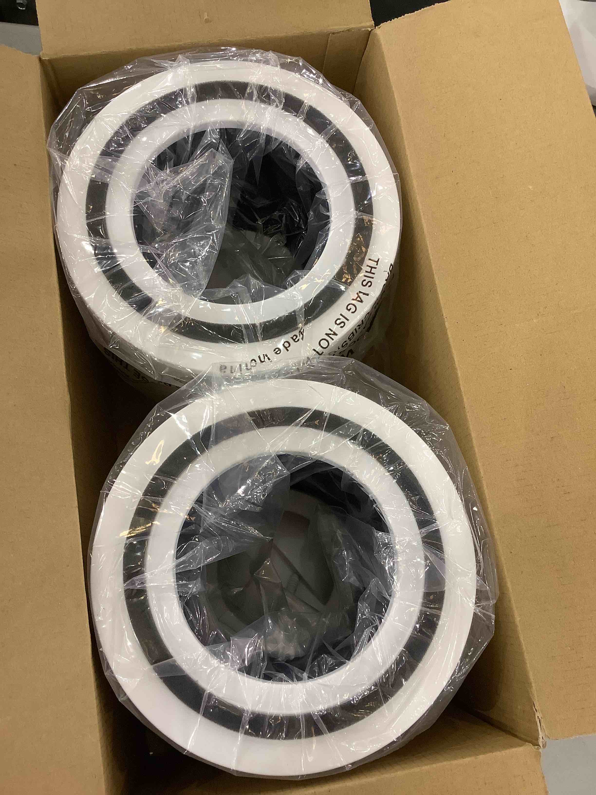 https://s3.amazonaws.com/lotting-images-prod/bidfta/EXS00315063_1688047327598.jpeg