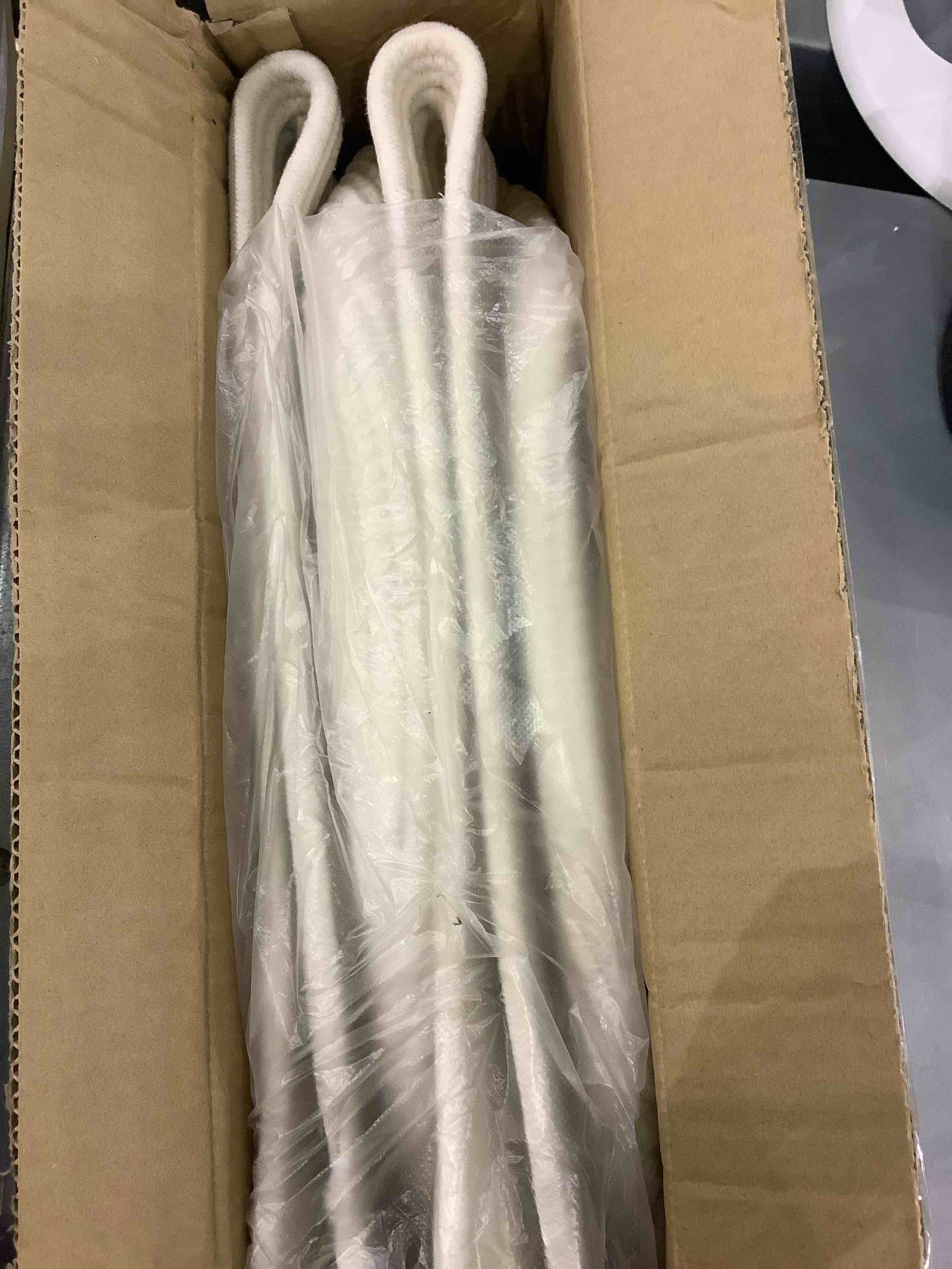 https://s3.amazonaws.com/lotting-images-prod/bidfta/EXS00315099_1688064250674.jpeg
