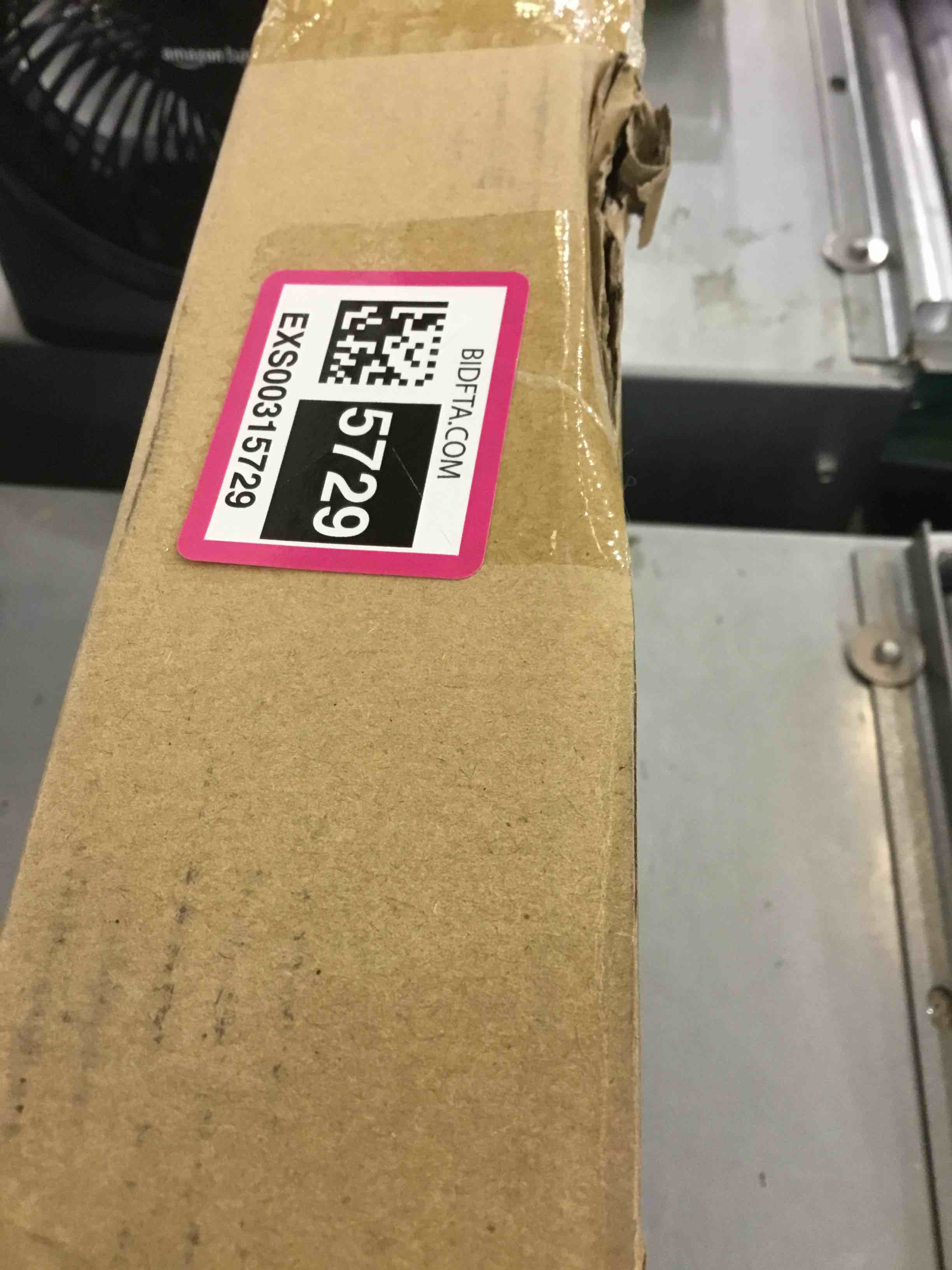 https://s3.amazonaws.com/lotting-images-prod/bidfta/EXS00315729_1688145993493.jpeg