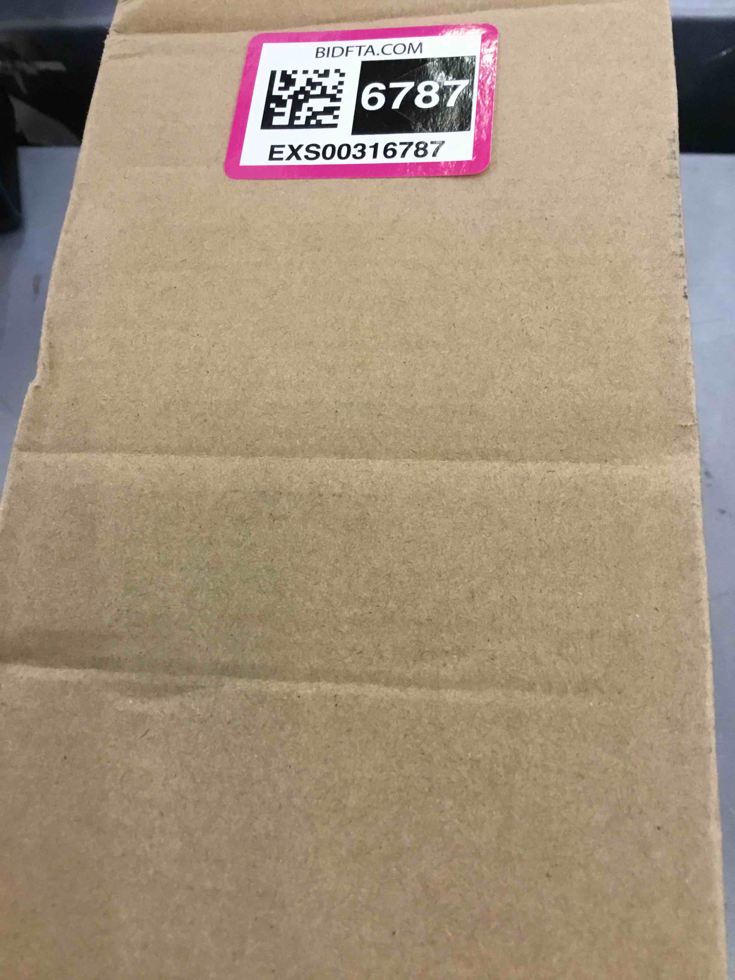 https://s3.amazonaws.com/lotting-images-prod/bidfta/EXS00316787_1687963388898.jpeg