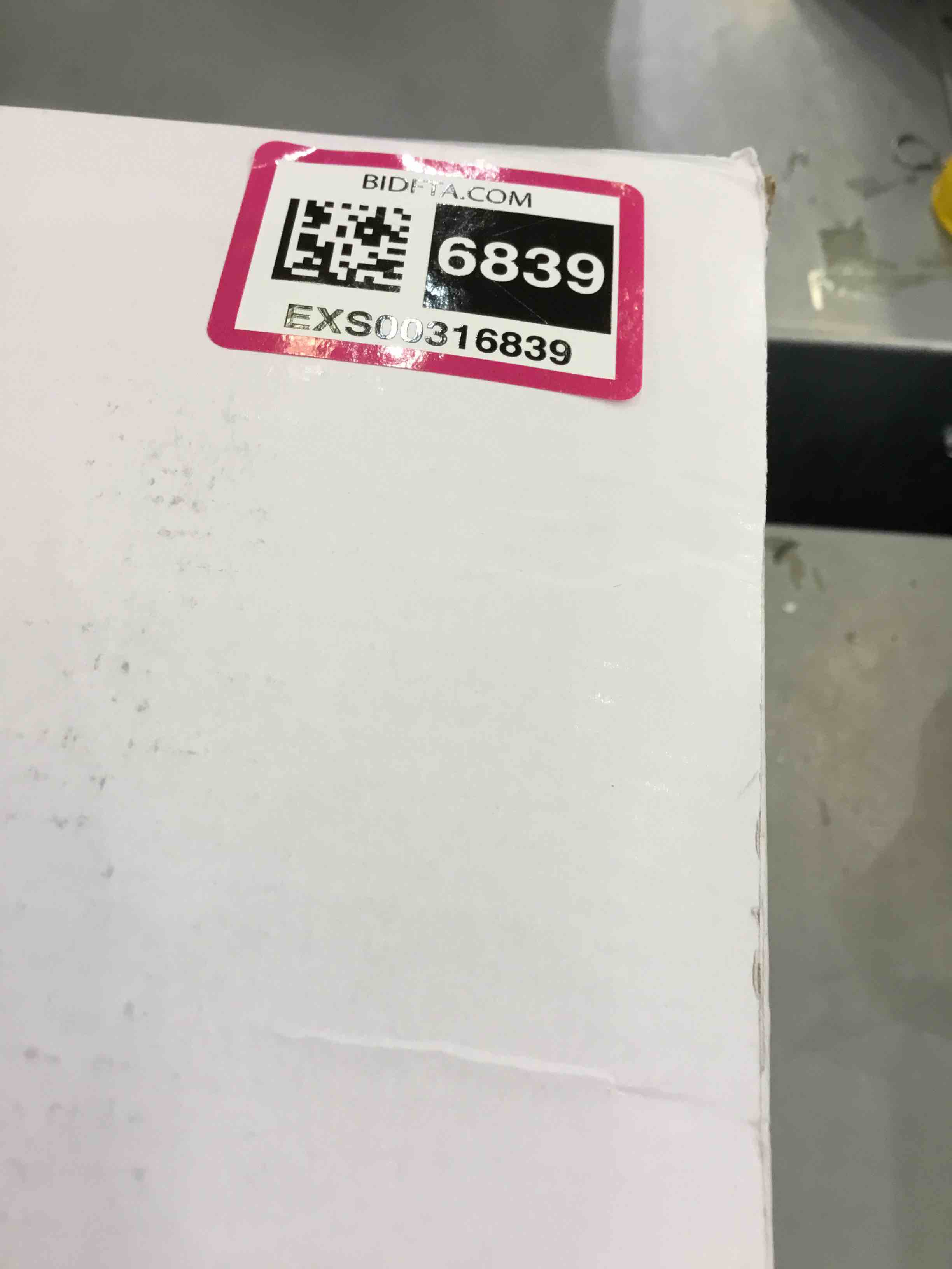 https://s3.amazonaws.com/lotting-images-prod/bidfta/EXS00316840_1687972228566.jpeg