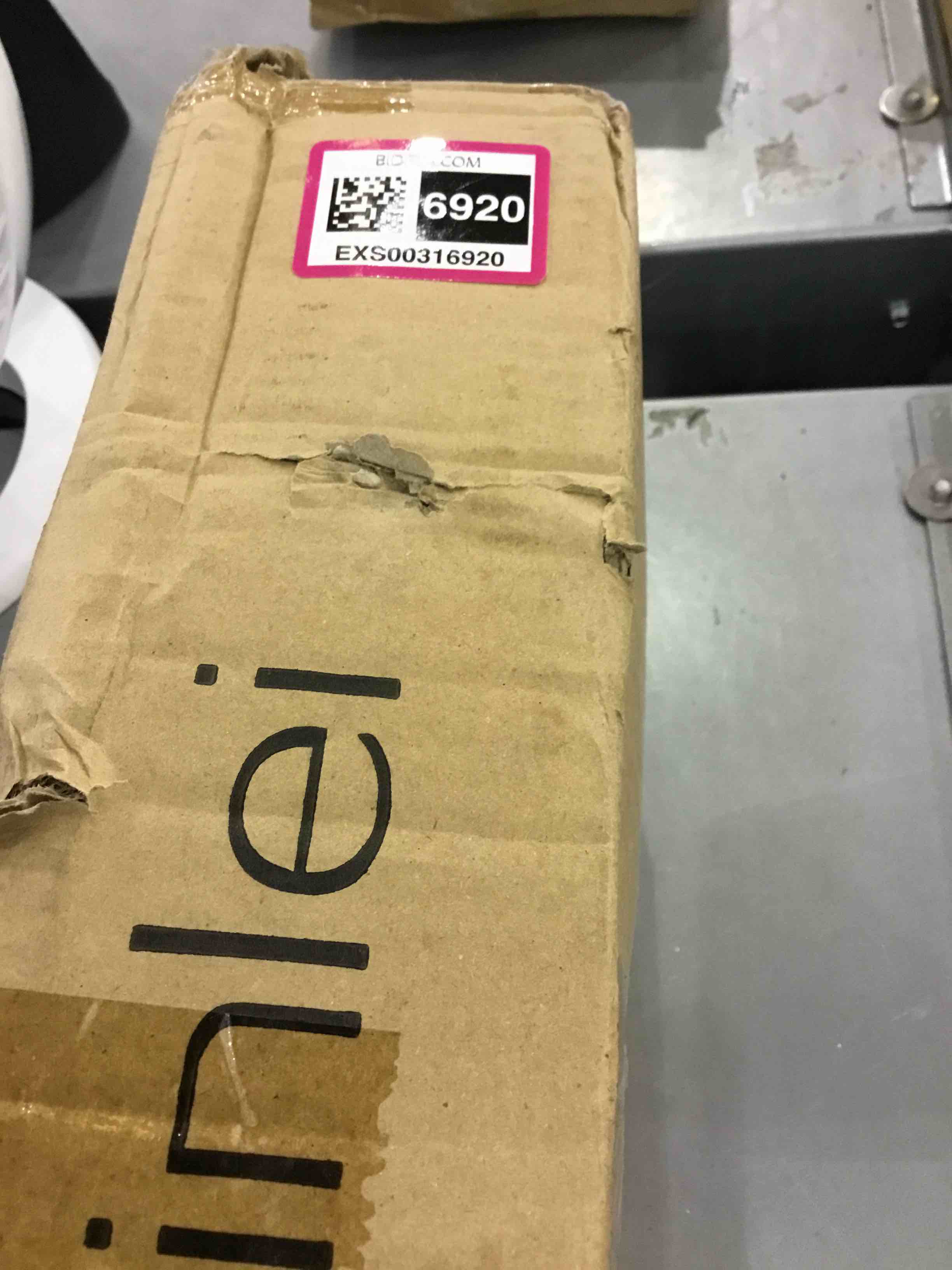 https://s3.amazonaws.com/lotting-images-prod/bidfta/EXS00316920_1688041791248.jpeg