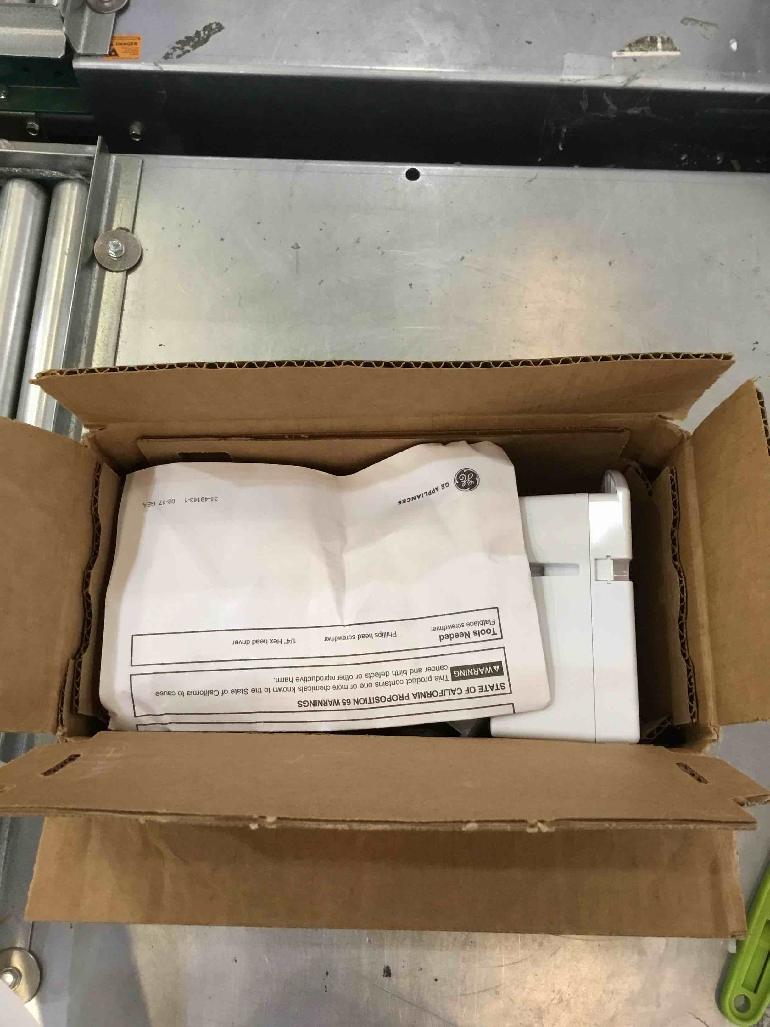 https://s3.amazonaws.com/lotting-images-prod/bidfta/EXS00317702_1688144533645.jpeg