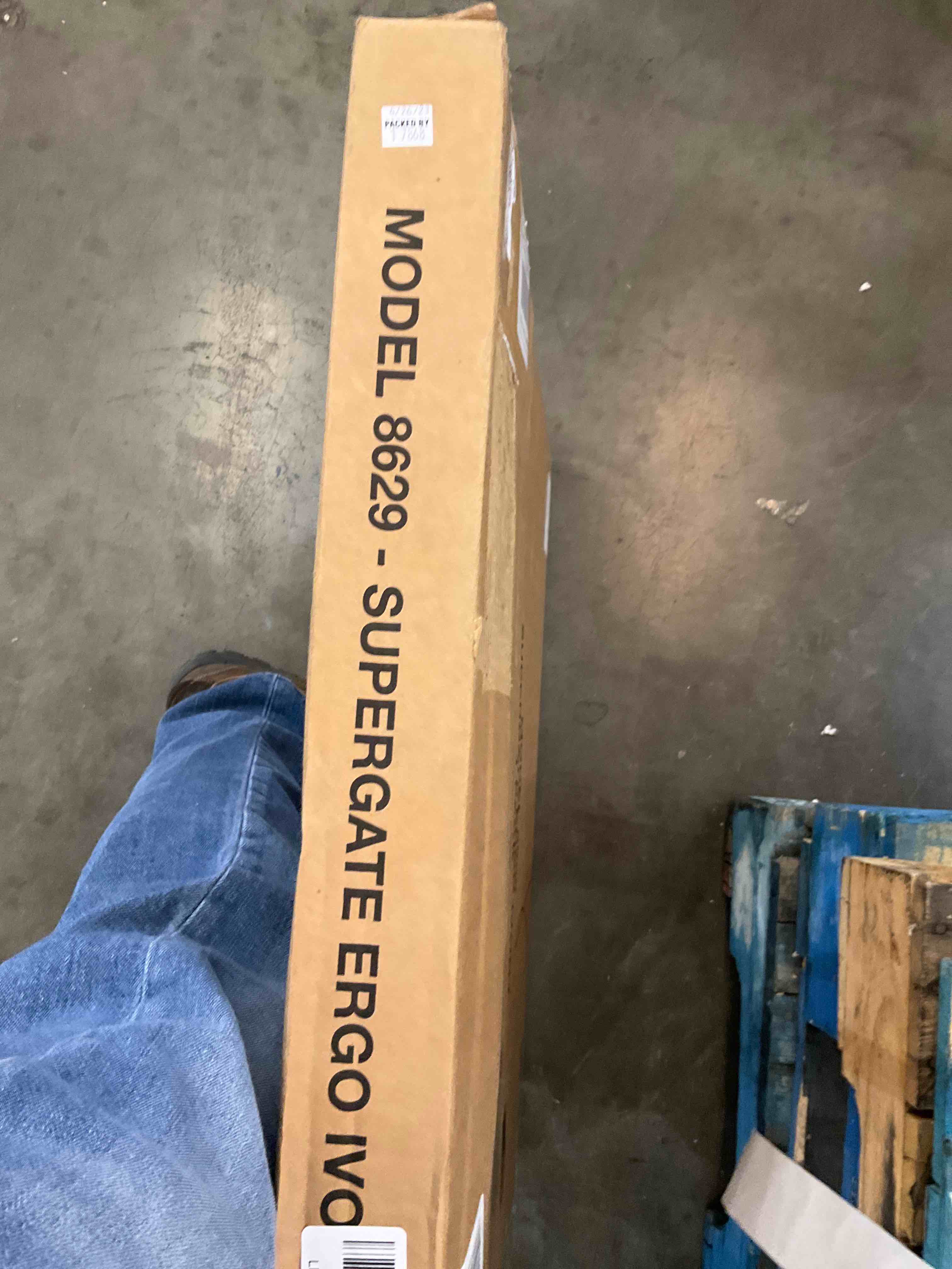 https://s3.amazonaws.com/lotting-images-prod/bidfta/EXS00318016_1687877803229.jpeg