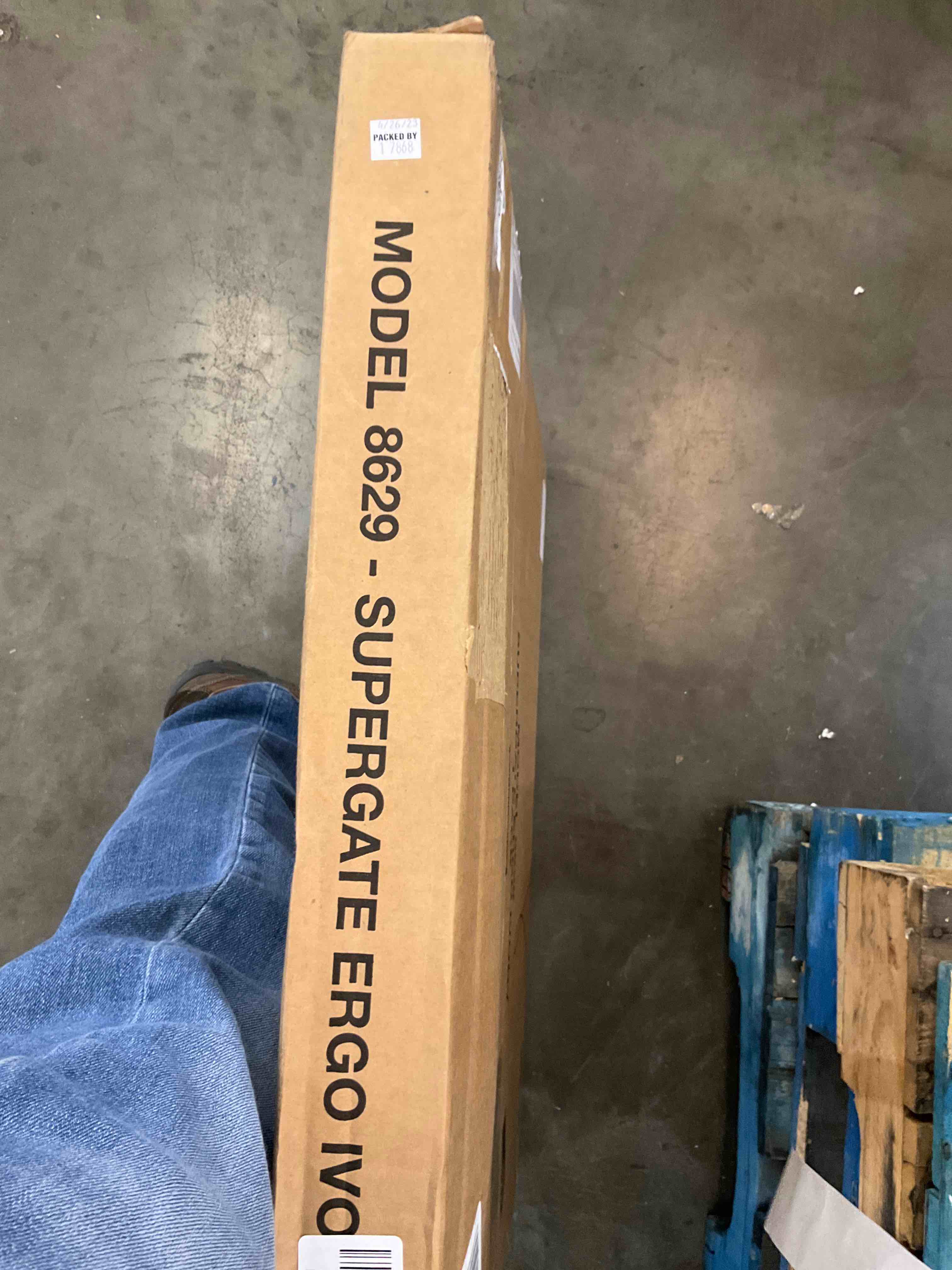 https://s3.amazonaws.com/lotting-images-prod/bidfta/EXS00318016_1687877804230.jpeg