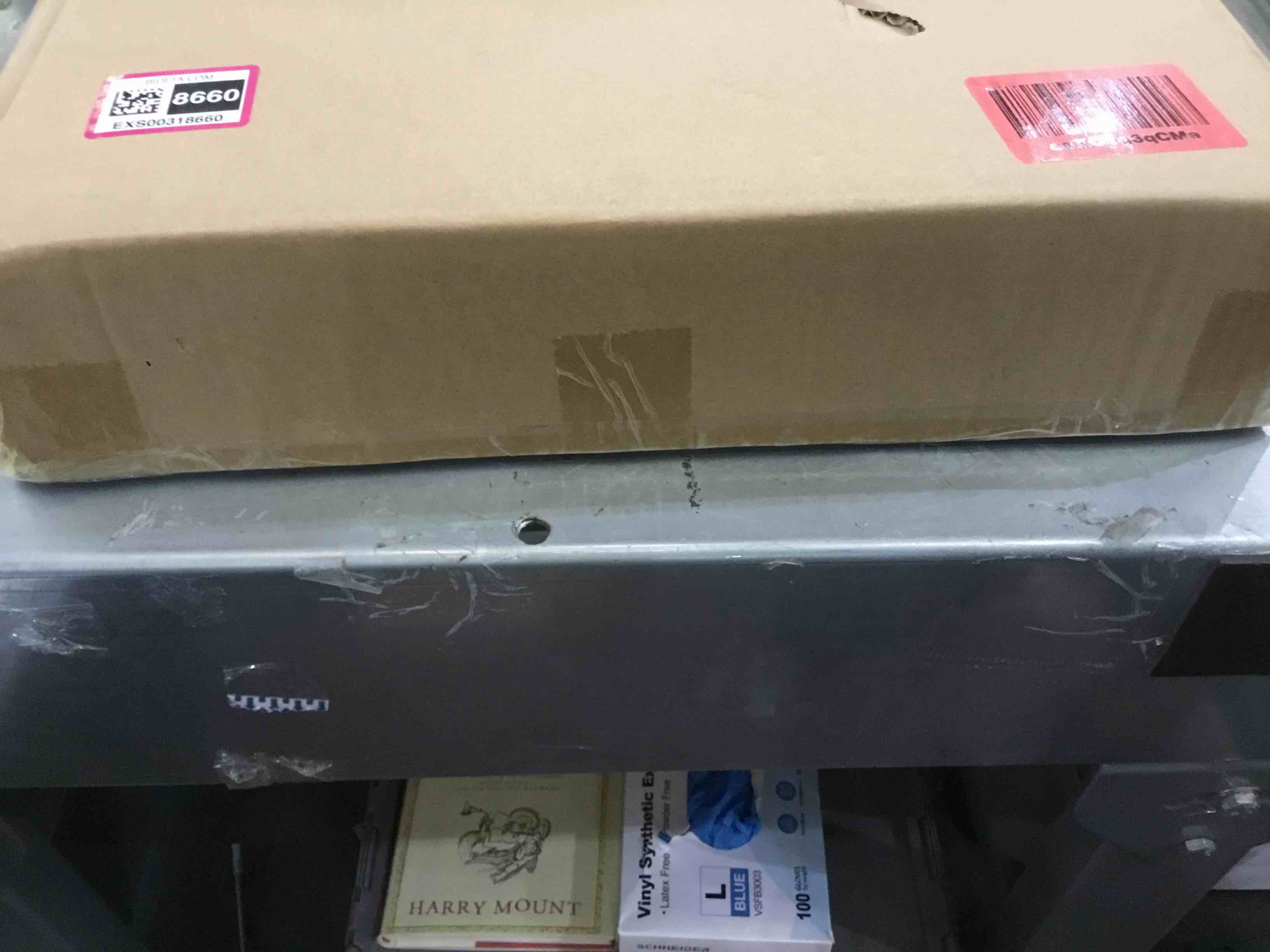 https://s3.amazonaws.com/lotting-images-prod/bidfta/EXS00318660_1687972096835.jpeg
