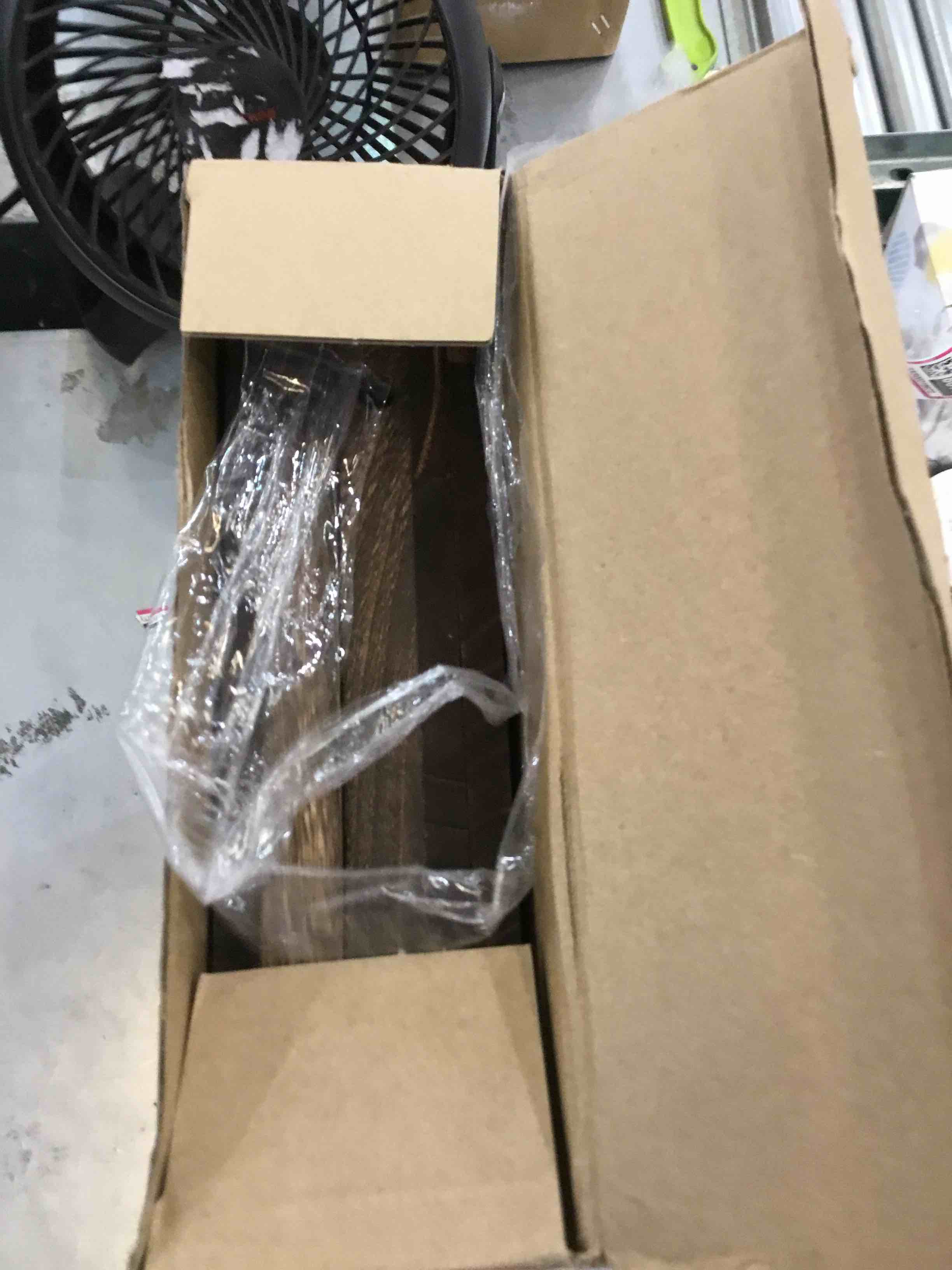 https://s3.amazonaws.com/lotting-images-prod/bidfta/EXS00318671_1687972663575.jpeg
