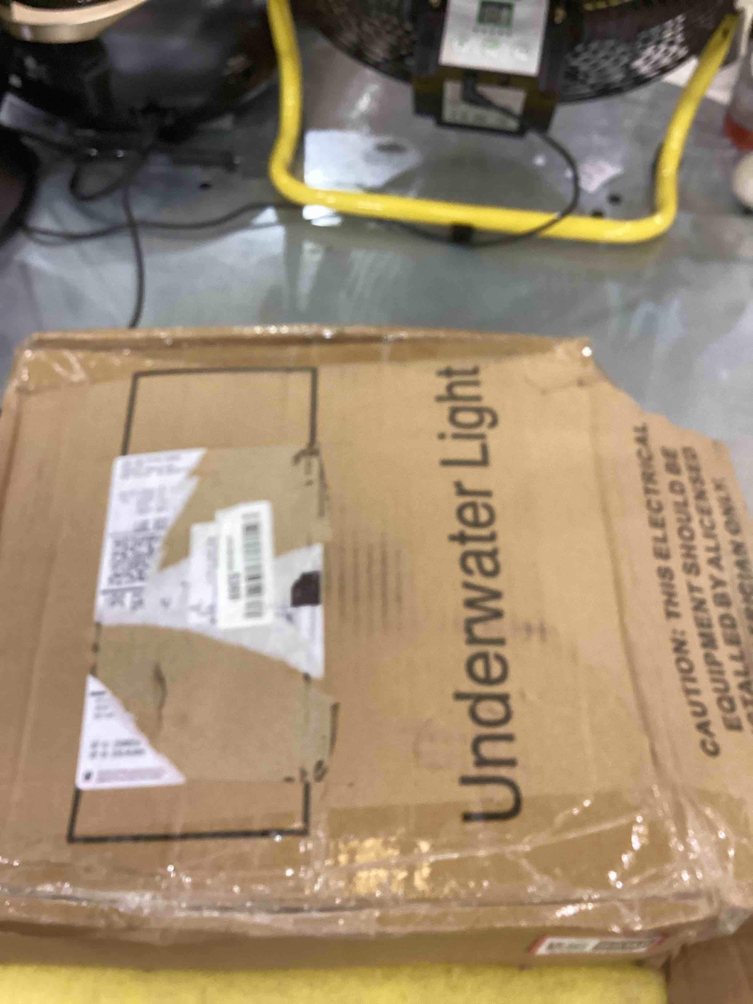 https://s3.amazonaws.com/lotting-images-prod/bidfta/EXS00319592_1688658146674.jpeg