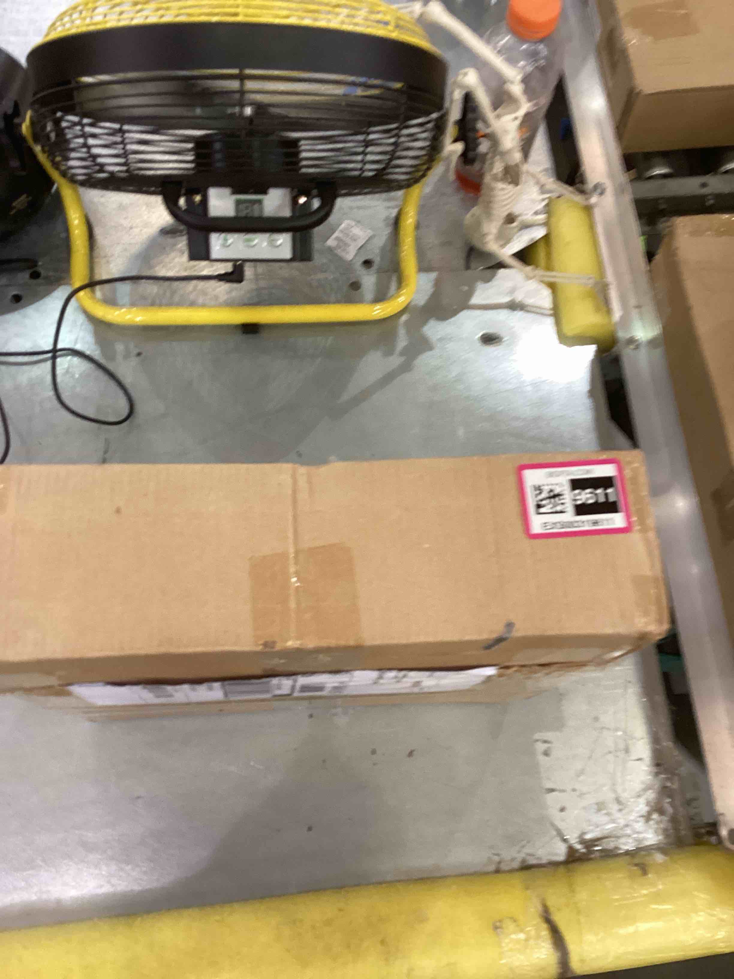 https://s3.amazonaws.com/lotting-images-prod/bidfta/EXS00319611_1688661751370.jpeg