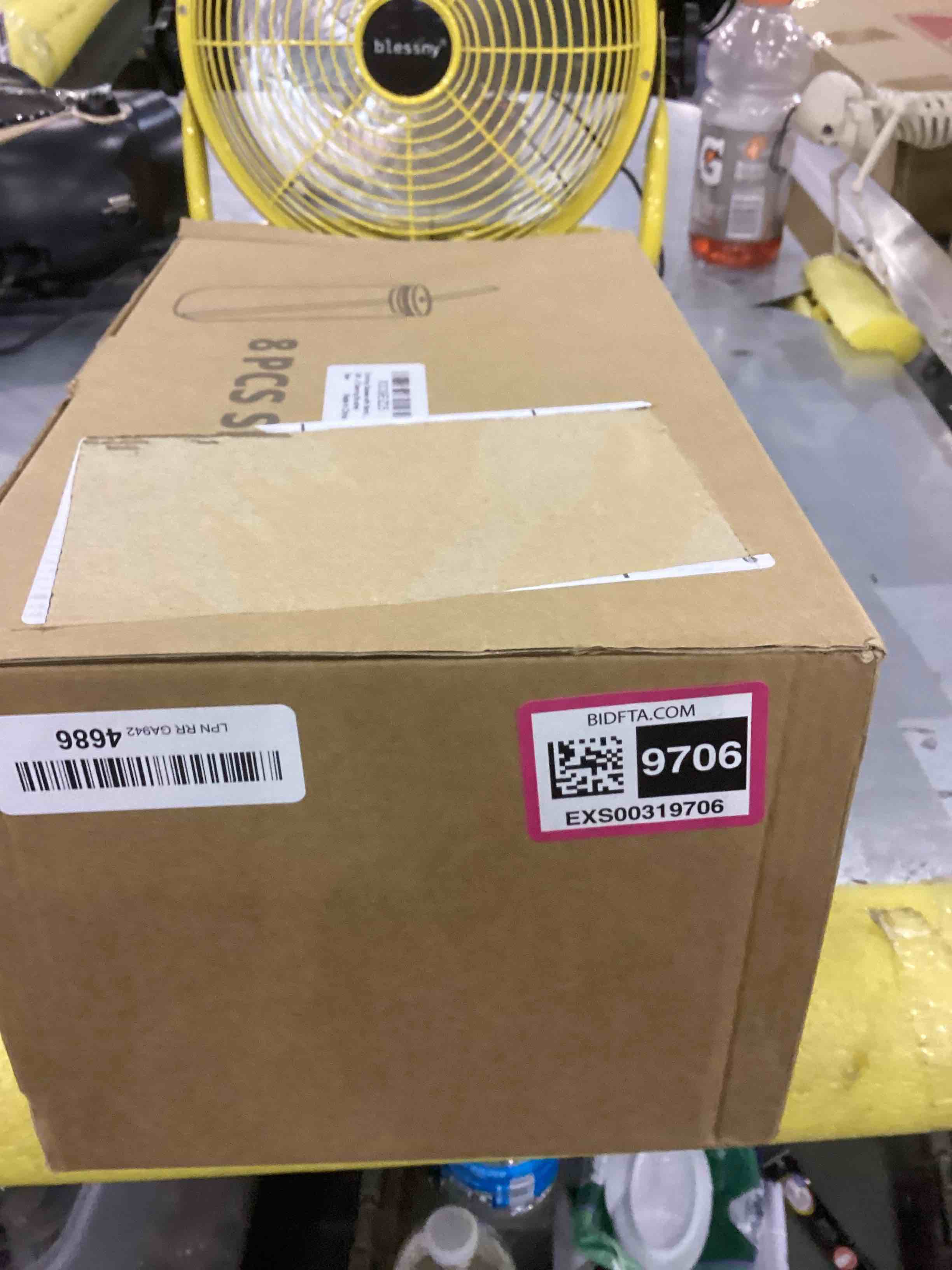 https://s3.amazonaws.com/lotting-images-prod/bidfta/EXS00319706_1688729777576.jpeg