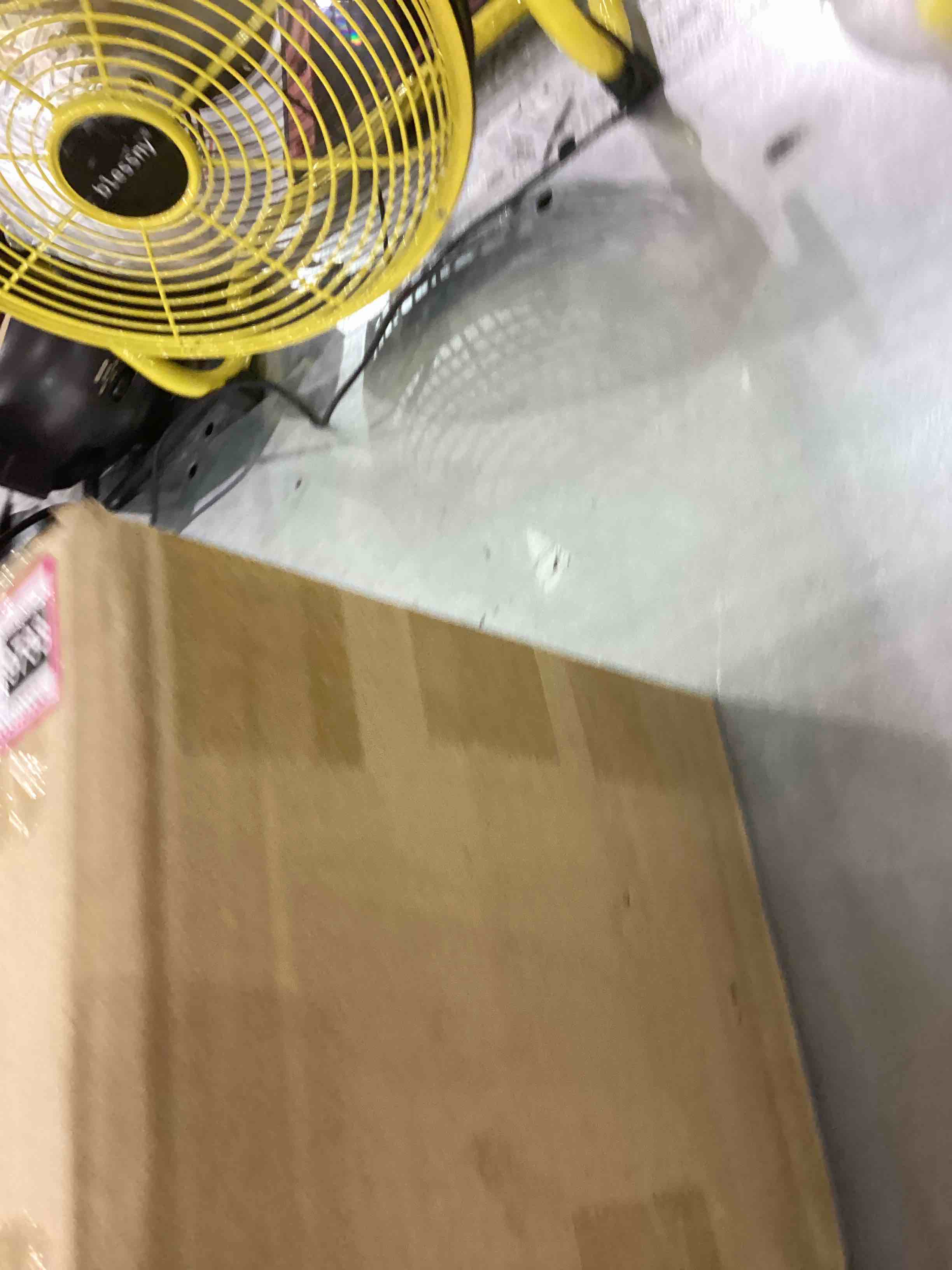https://s3.amazonaws.com/lotting-images-prod/bidfta/EXS00319733_1688733099675.jpeg