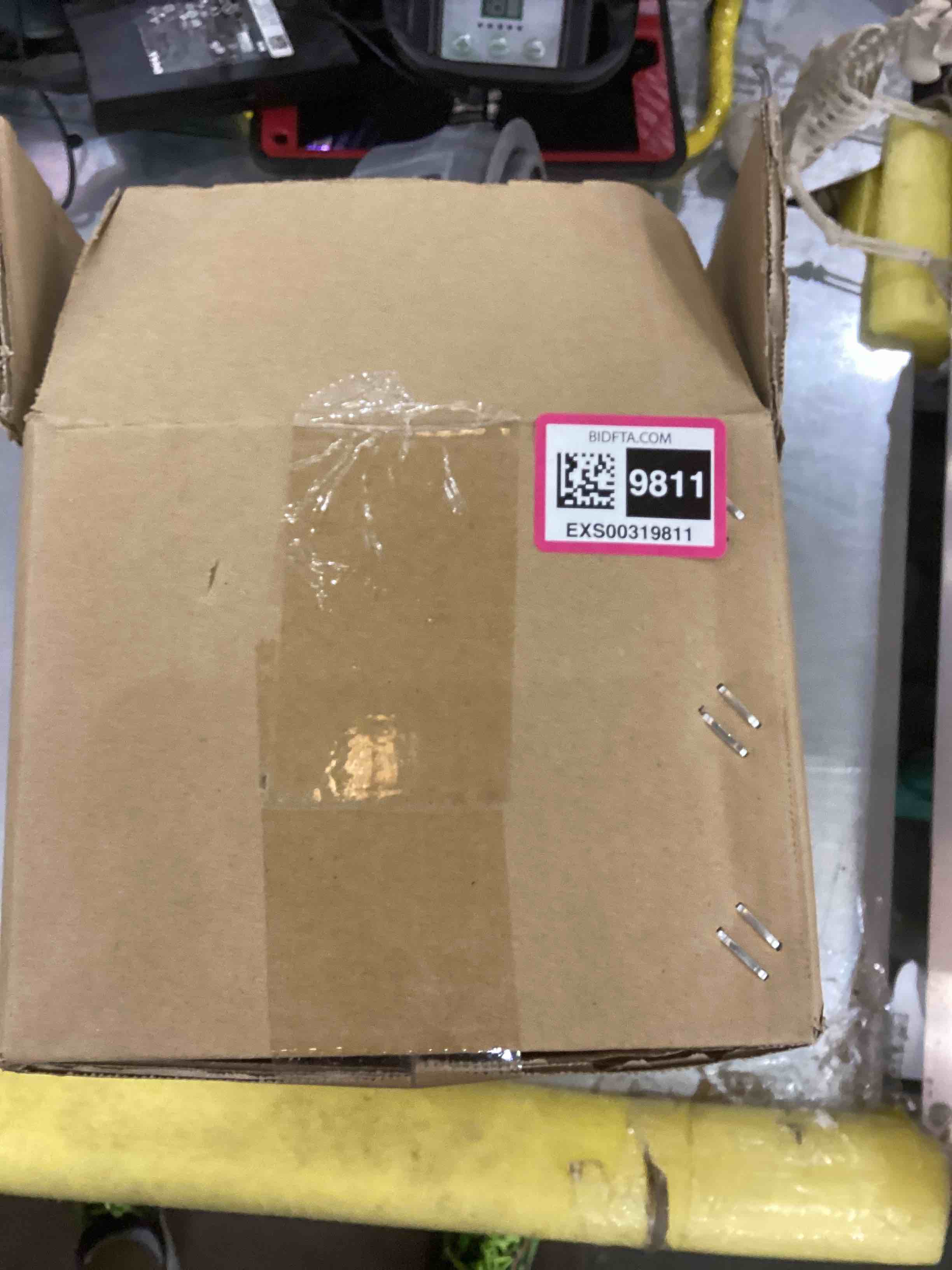 https://s3.amazonaws.com/lotting-images-prod/bidfta/EXS00319811_1688742232193.jpeg