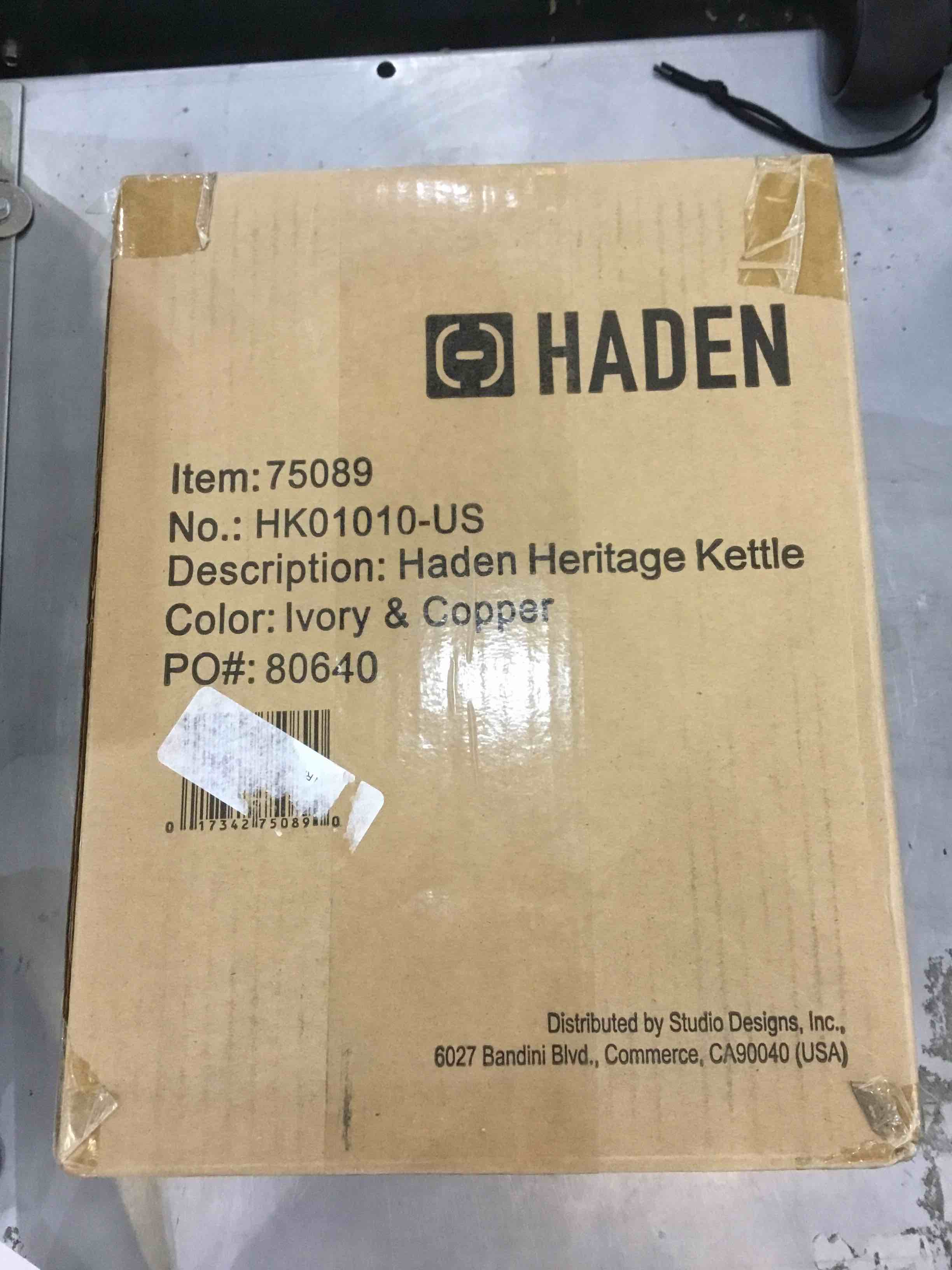 Haden 75089 Heritage 1.7 Liter Stainless Steel Body Countertop Retro Electric Kettle with Auto Shutoff & Dry Boil Protection (Ivory/Copper)