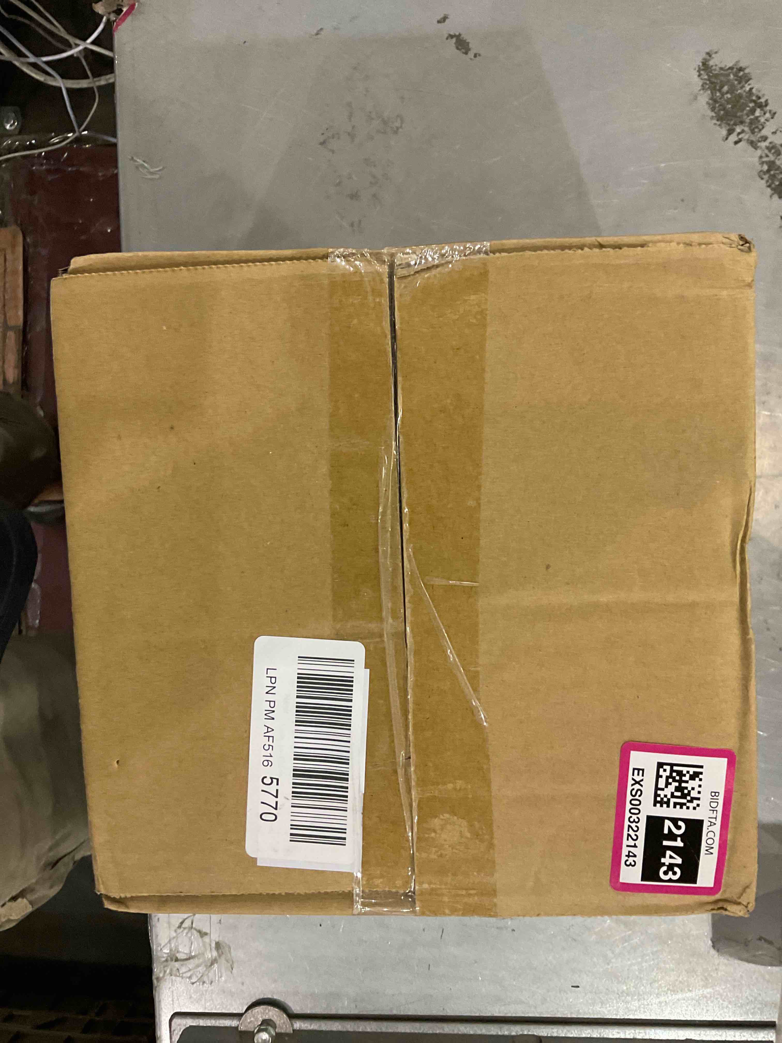 https://s3.amazonaws.com/lotting-images-prod/bidfta/EXS00322143_1688729119908.jpeg