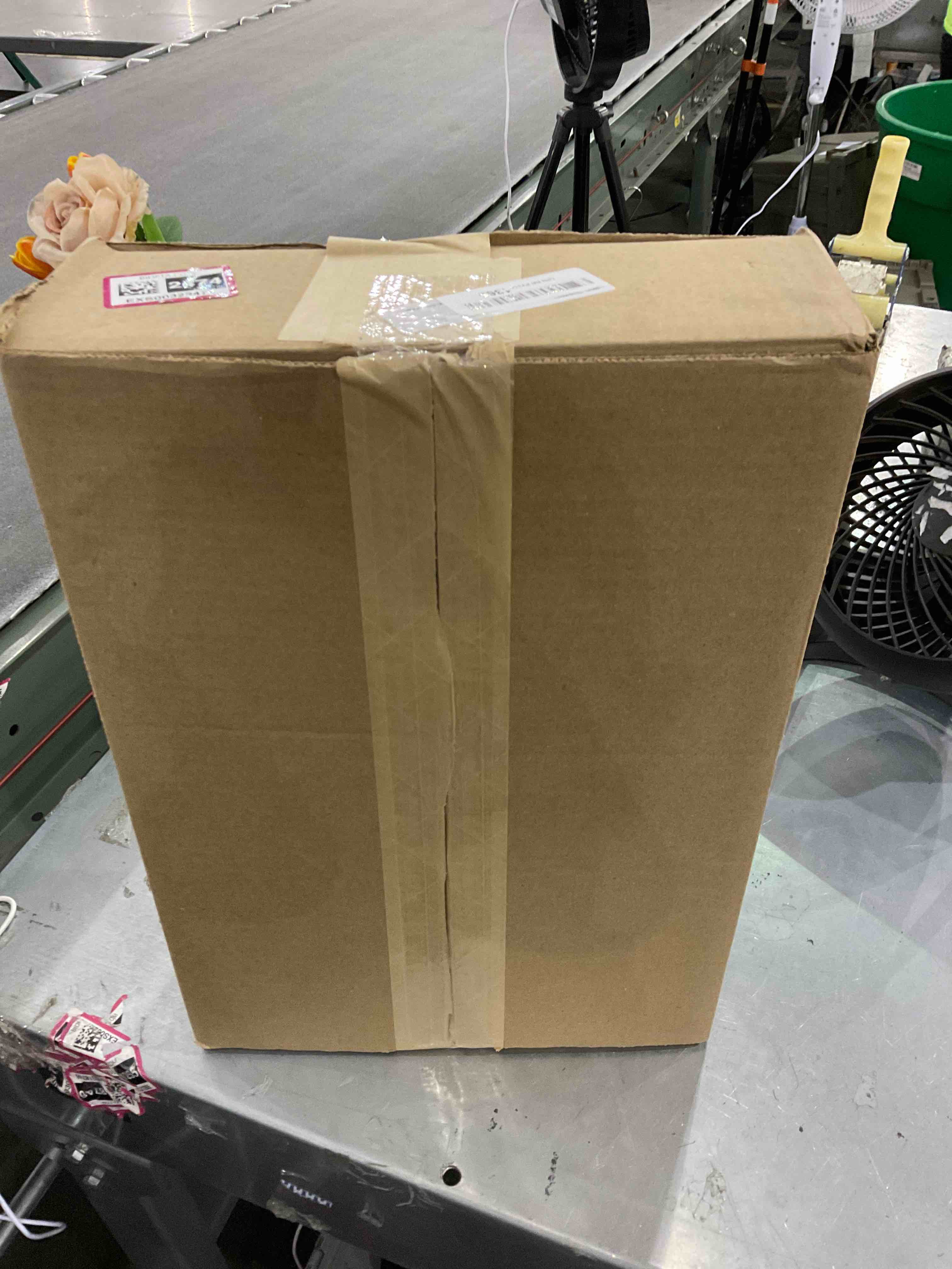 https://s3.amazonaws.com/lotting-images-prod/bidfta/EXS00322474_1689075846370.jpeg