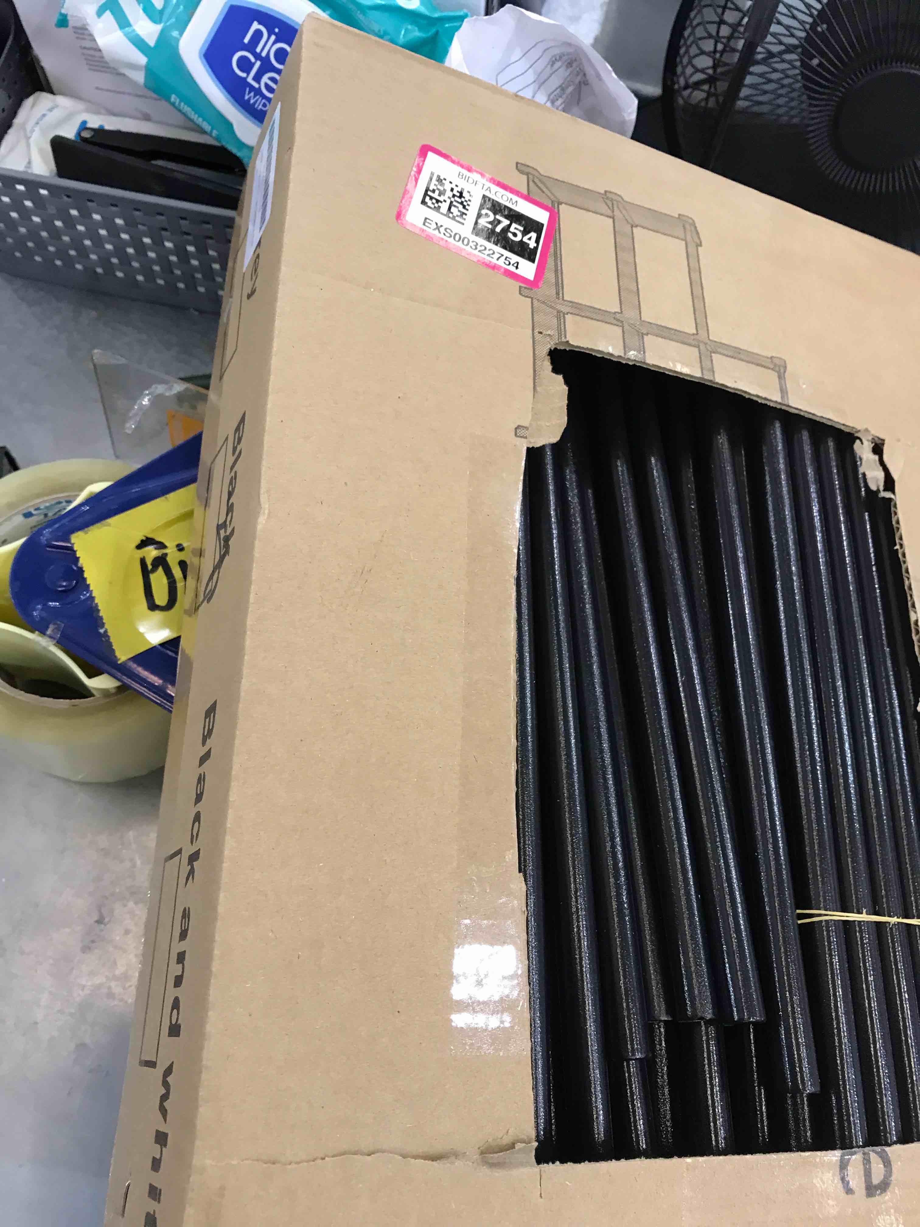 https://s3.amazonaws.com/lotting-images-prod/bidfta/EXS00322754_1689087960982.jpeg