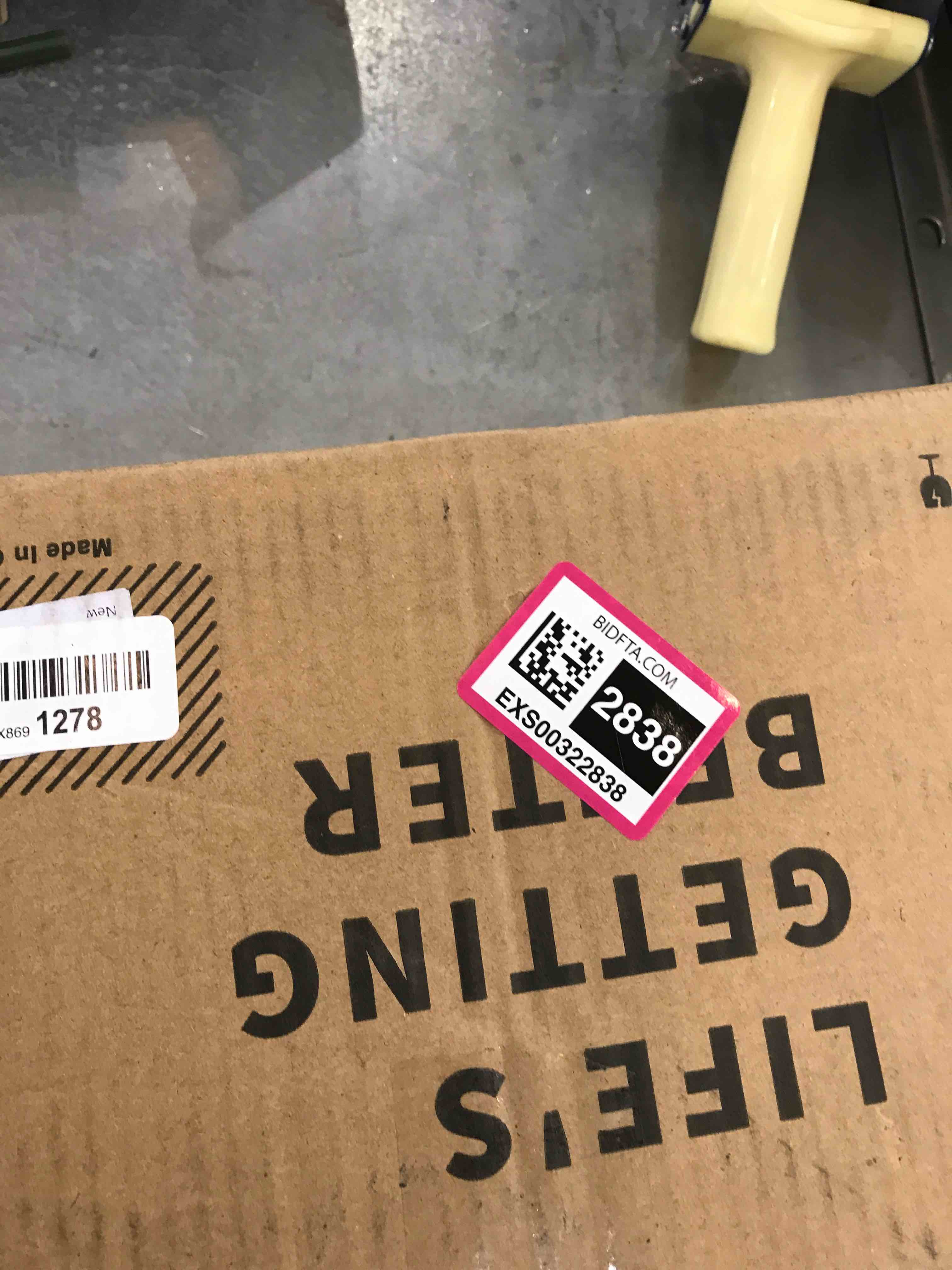 https://s3.amazonaws.com/lotting-images-prod/bidfta/EXS00322838_1689101840635.jpeg