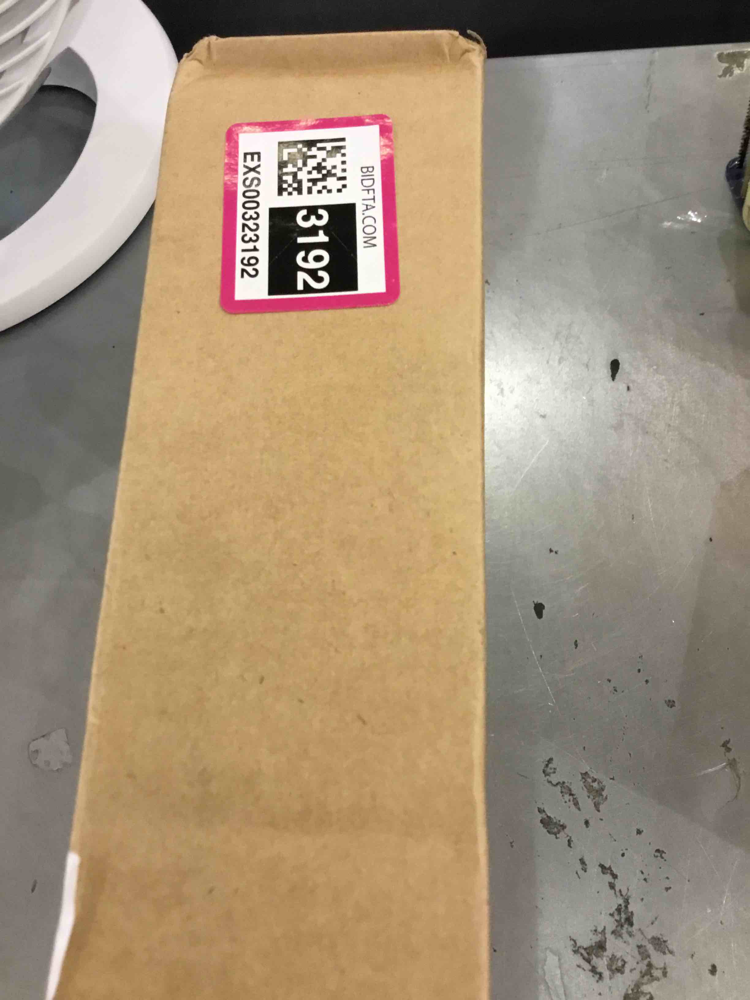 https://s3.amazonaws.com/lotting-images-prod/bidfta/EXS00323192_1688742467601.jpeg