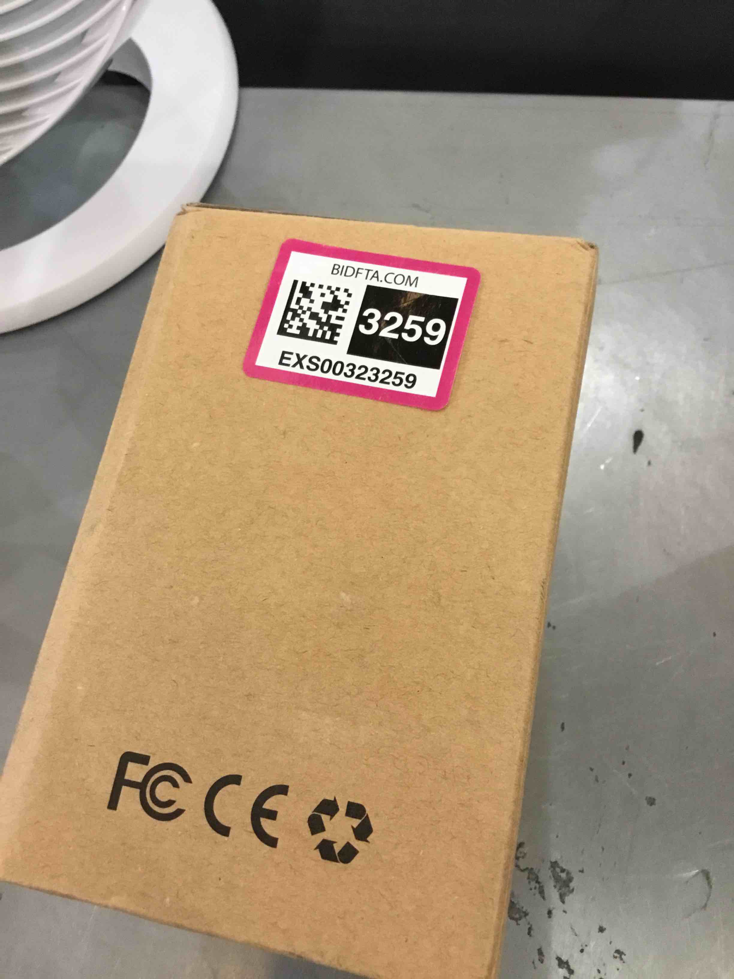 https://s3.amazonaws.com/lotting-images-prod/bidfta/EXS00323259_1688755756222.jpeg