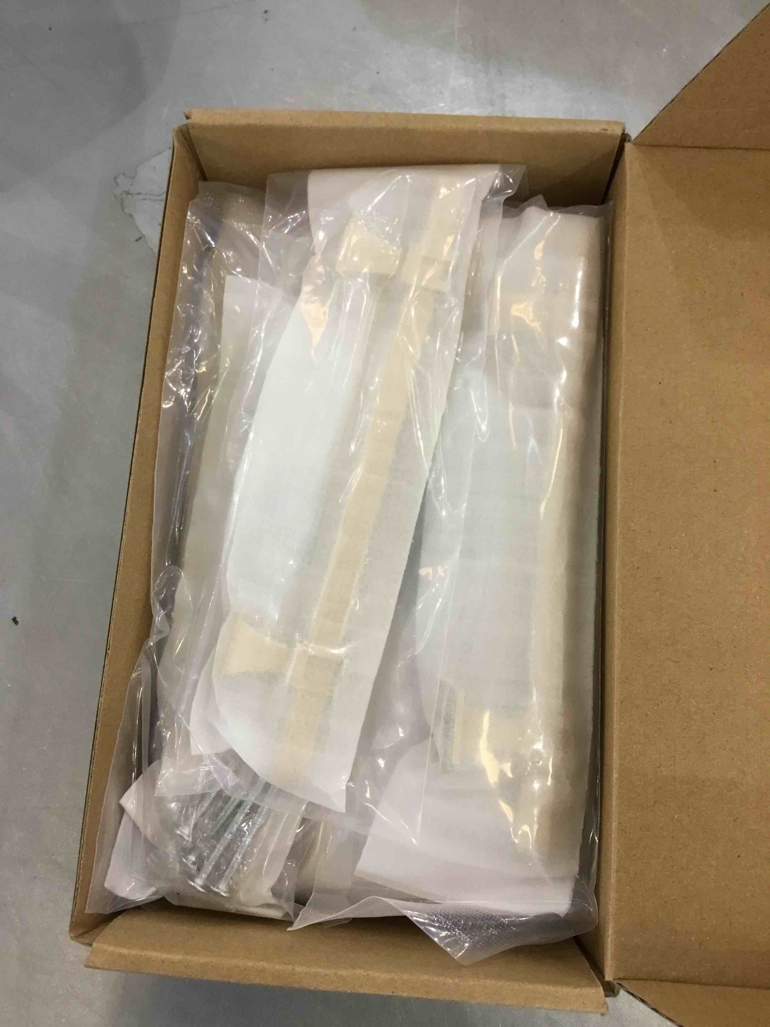 https://s3.amazonaws.com/lotting-images-prod/bidfta/EXS00323384_1688998976718.jpeg
