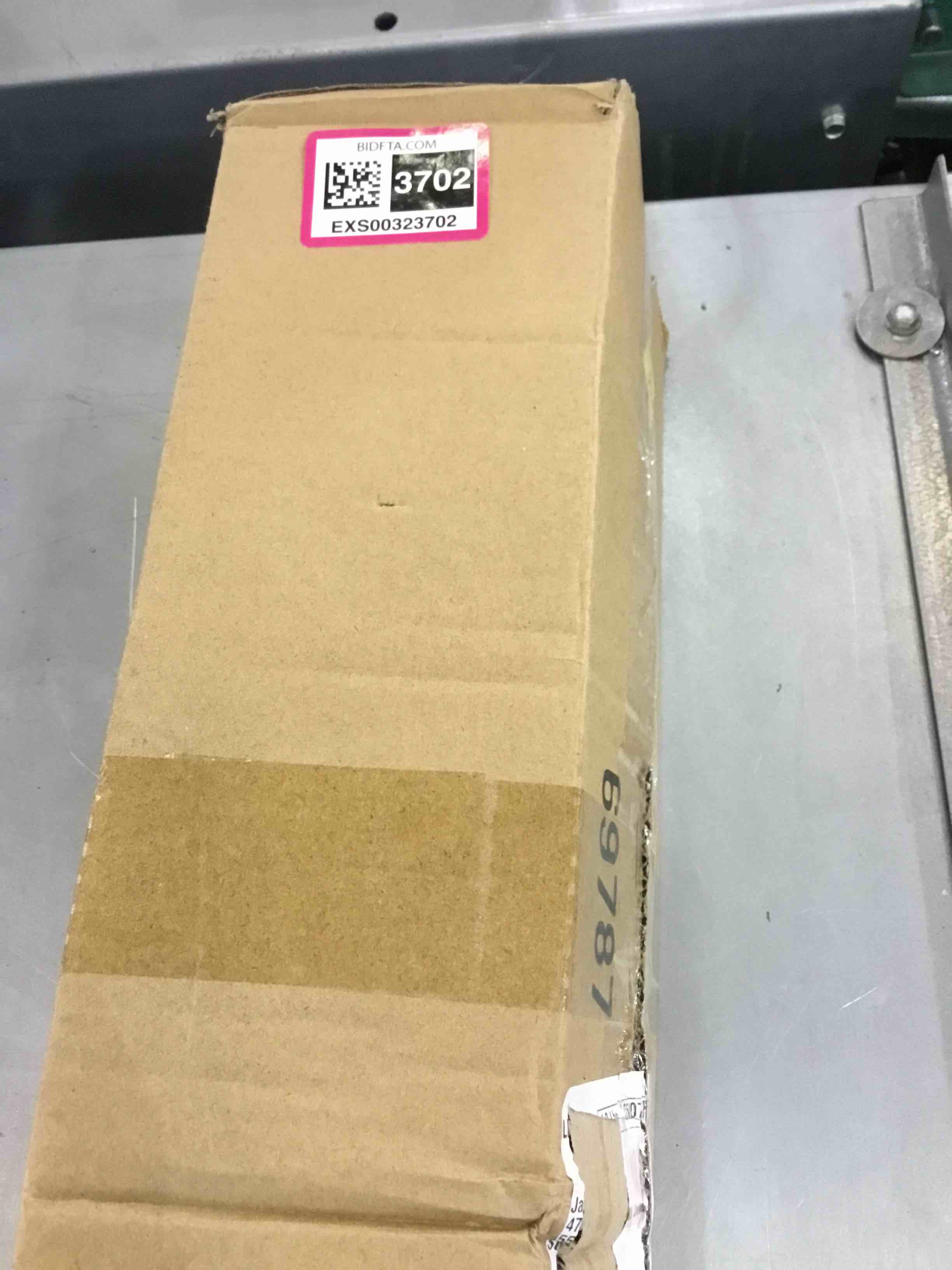 https://s3.amazonaws.com/lotting-images-prod/bidfta/EXS00323702_1689088047578.jpeg
