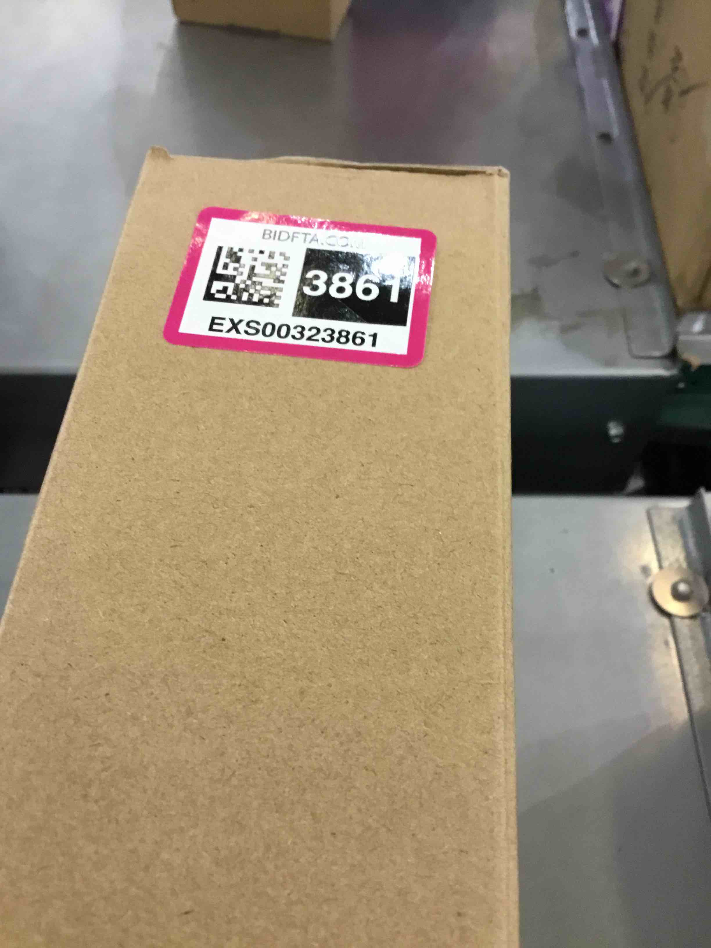 https://s3.amazonaws.com/lotting-images-prod/bidfta/EXS00323861_1689172687159.jpeg