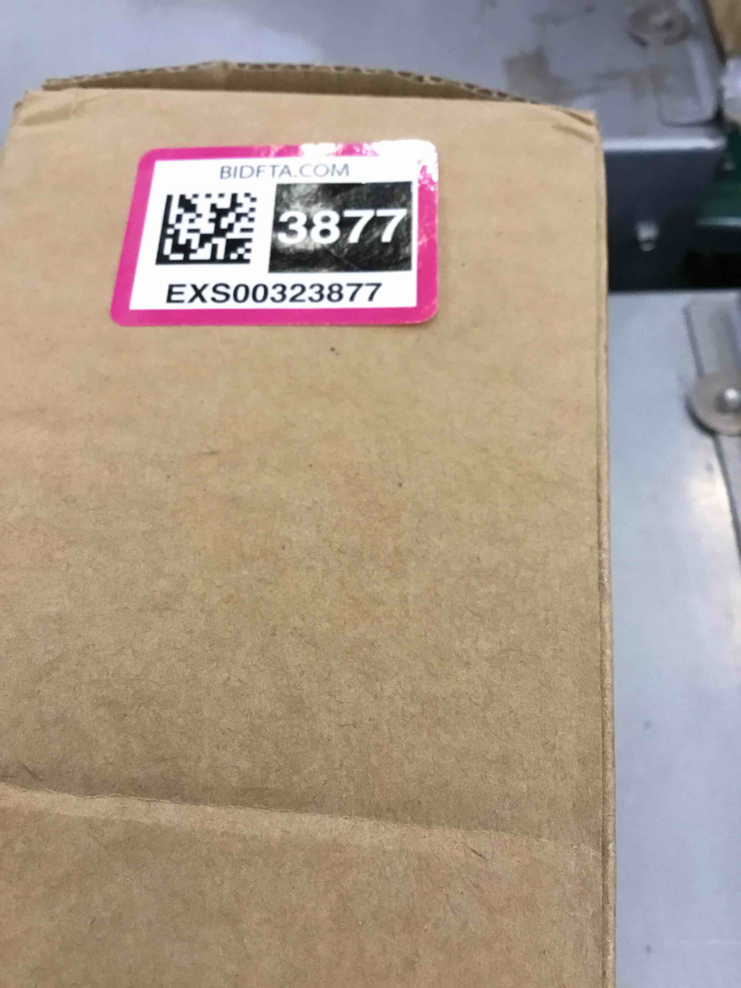 https://s3.amazonaws.com/lotting-images-prod/bidfta/EXS00323877_1689174142591.jpeg