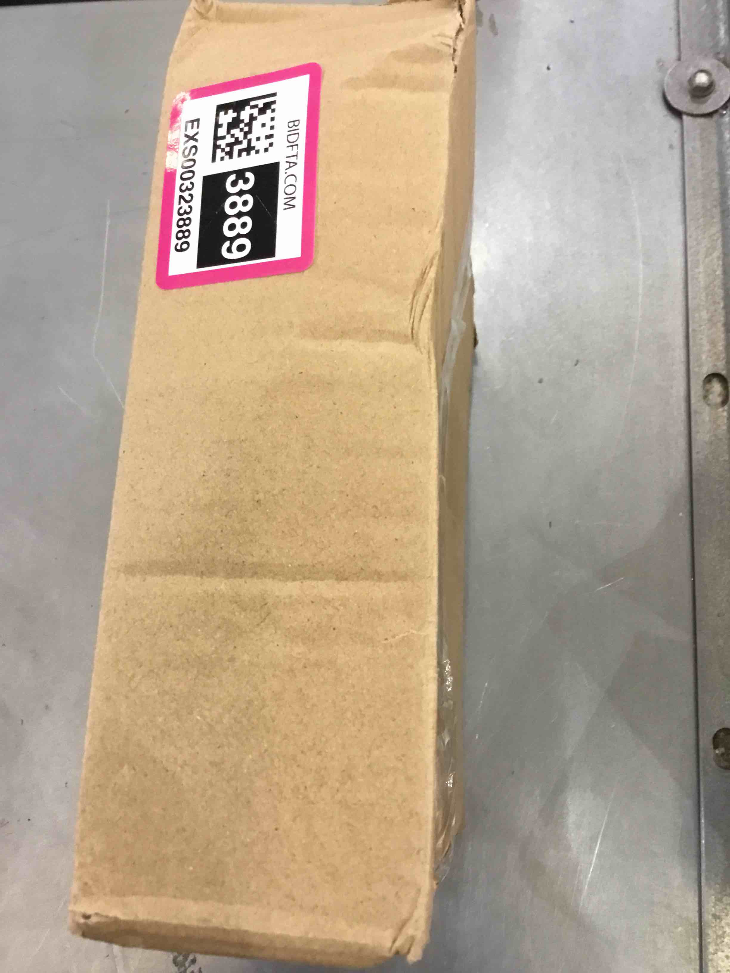 https://s3.amazonaws.com/lotting-images-prod/bidfta/EXS00323889_1689175596833.jpeg