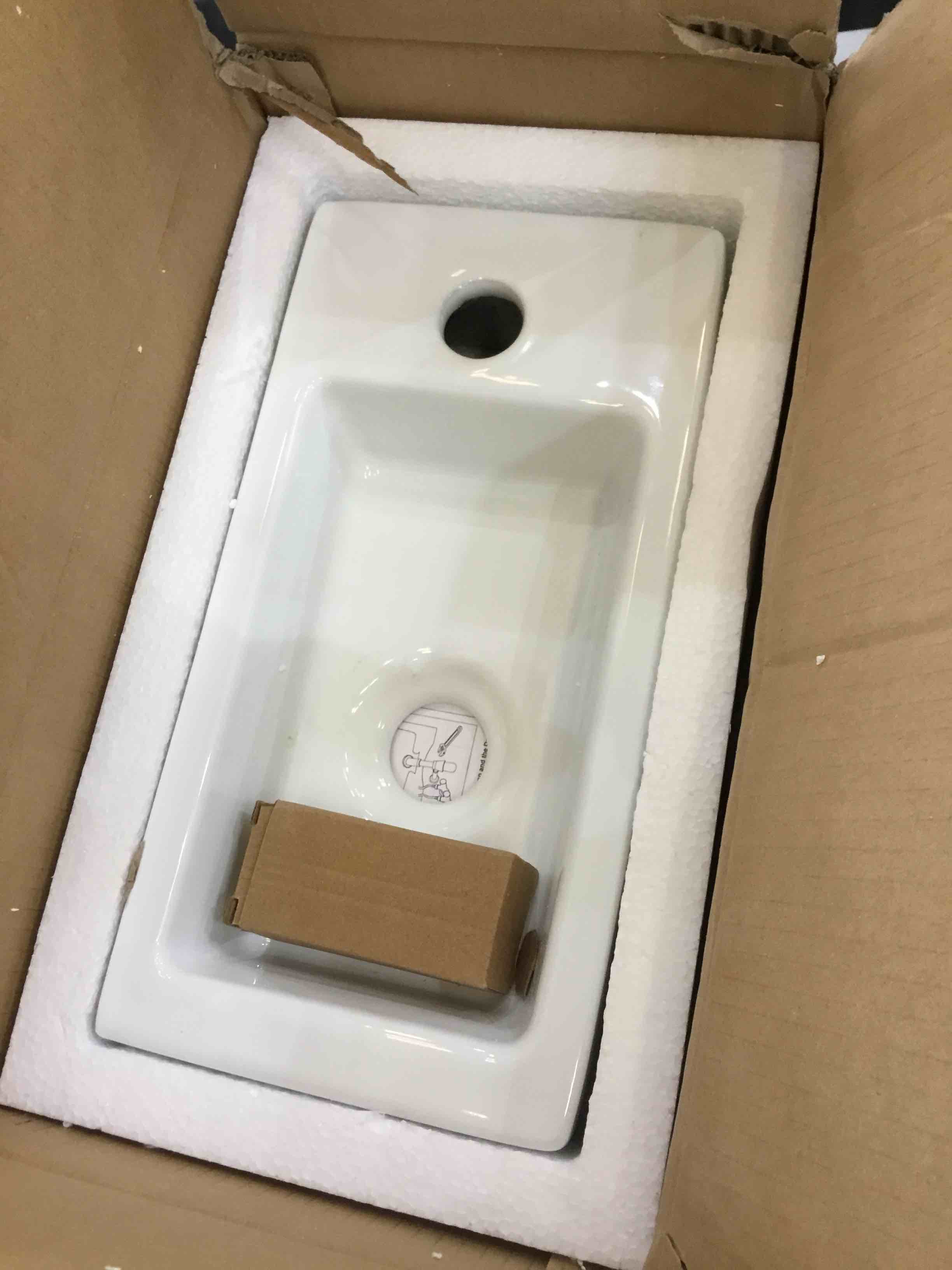 https://s3.amazonaws.com/lotting-images-prod/bidfta/EXS00323951_1689187348133.jpeg