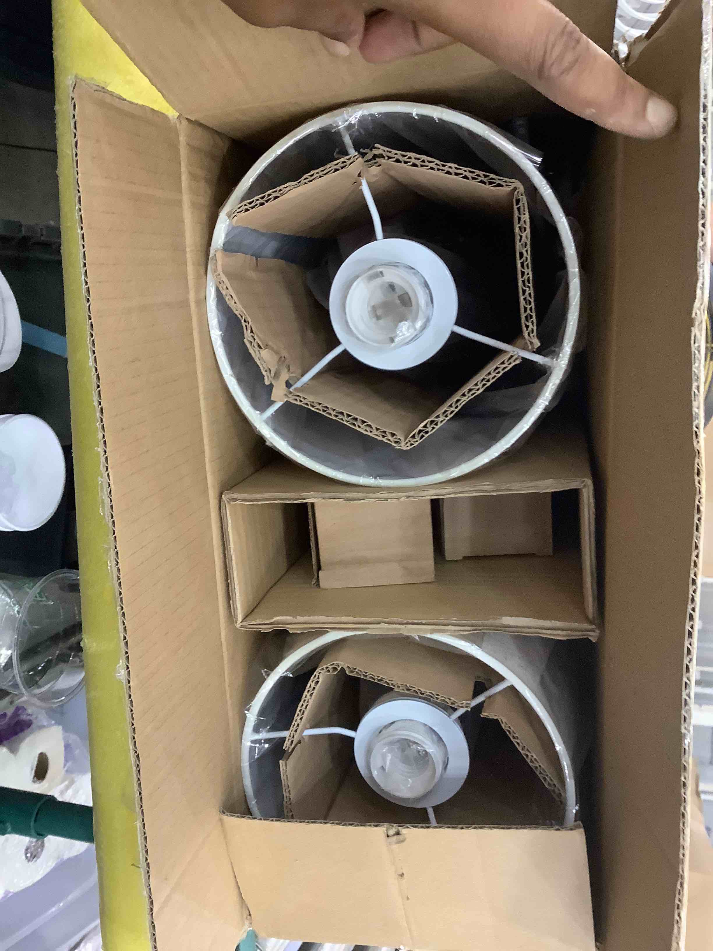 https://s3.amazonaws.com/lotting-images-prod/bidfta/EXS00324881_1689186553294.jpeg
