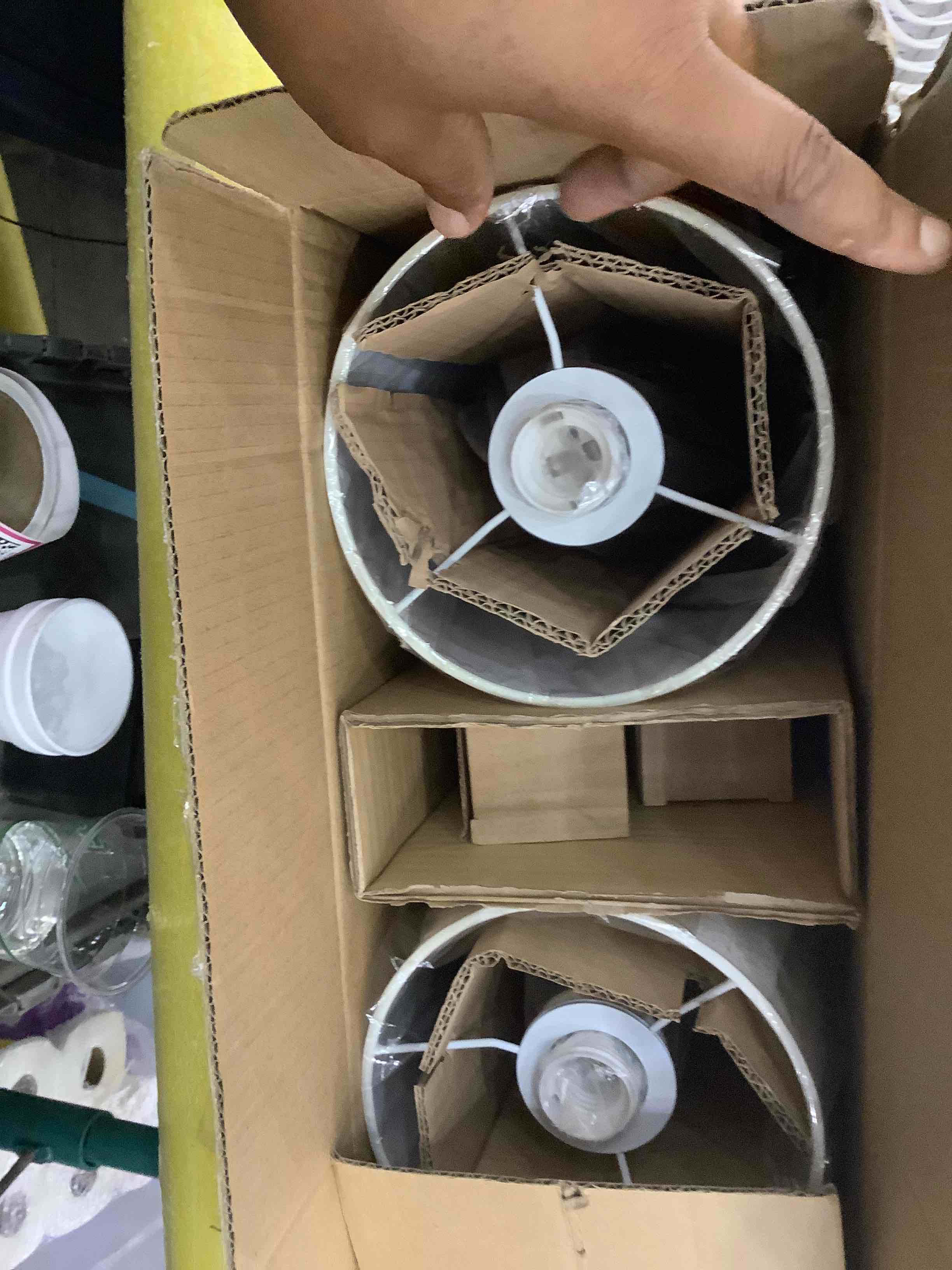 https://s3.amazonaws.com/lotting-images-prod/bidfta/EXS00324881_1689186554470.jpeg