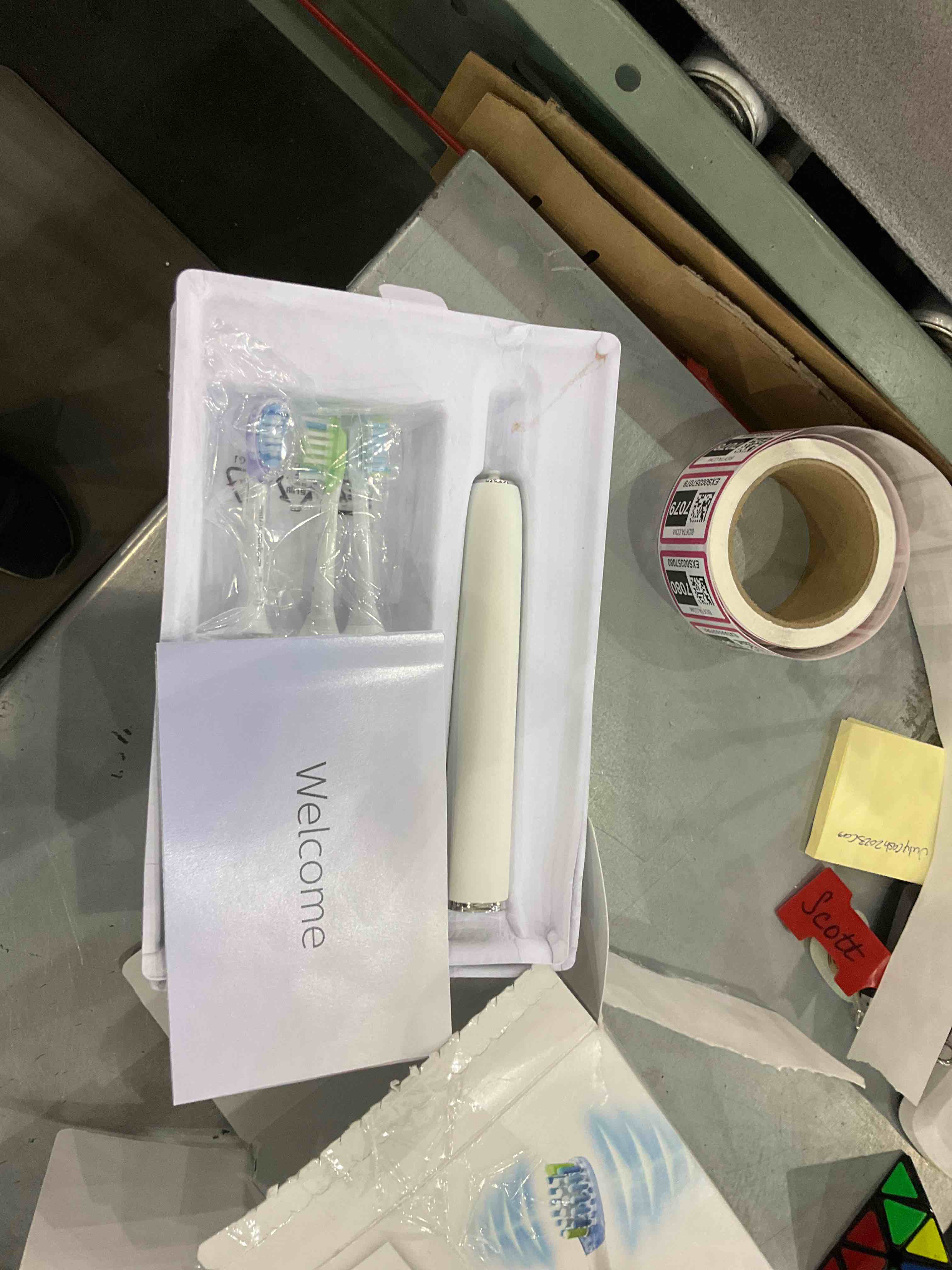https://s3.amazonaws.com/lotting-images-prod/bidfta/EXS00325338_1689781102743.jpeg