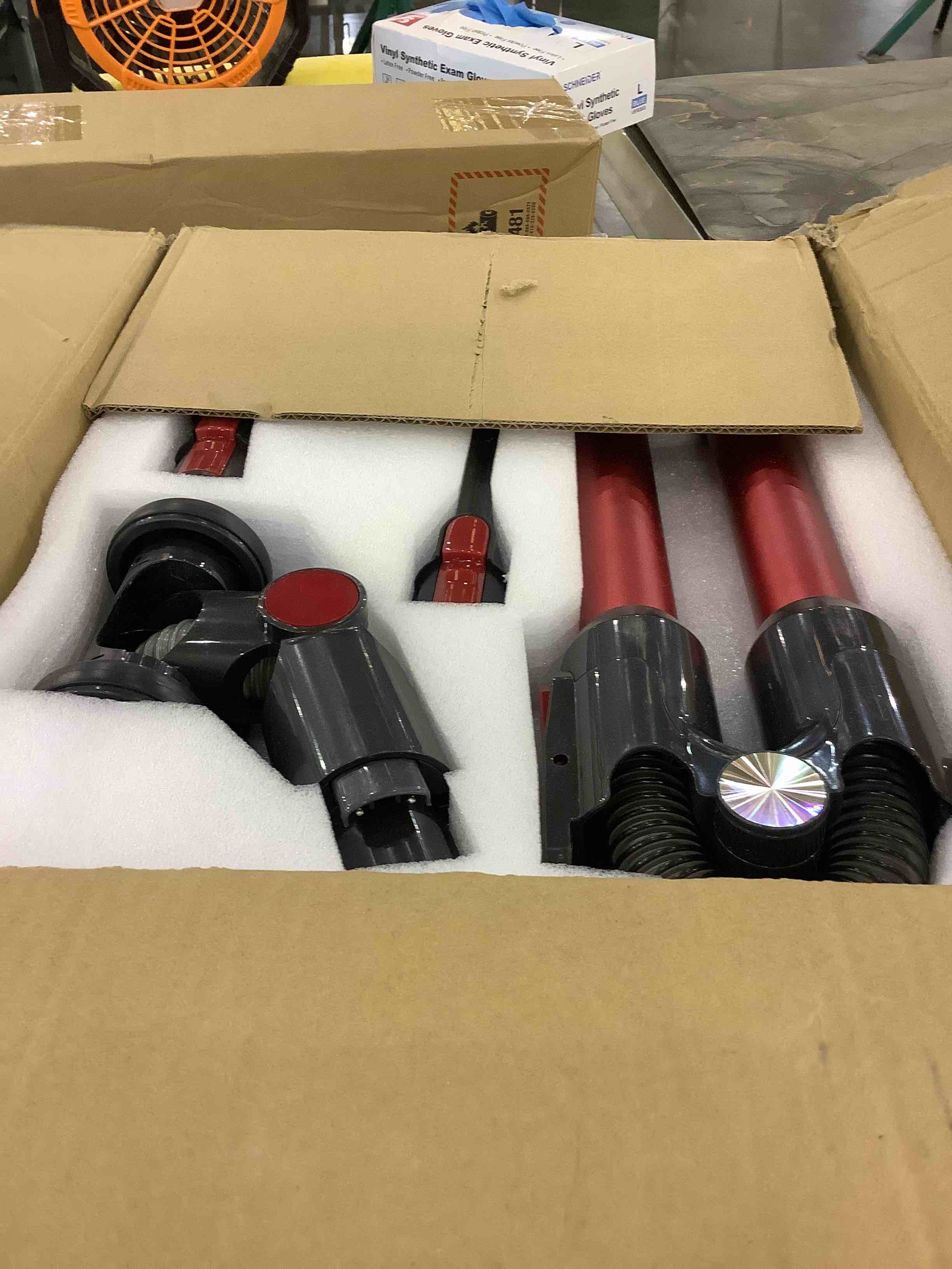 https://s3.amazonaws.com/lotting-images-prod/bidfta/EXS00325593_1689683831791.jpeg