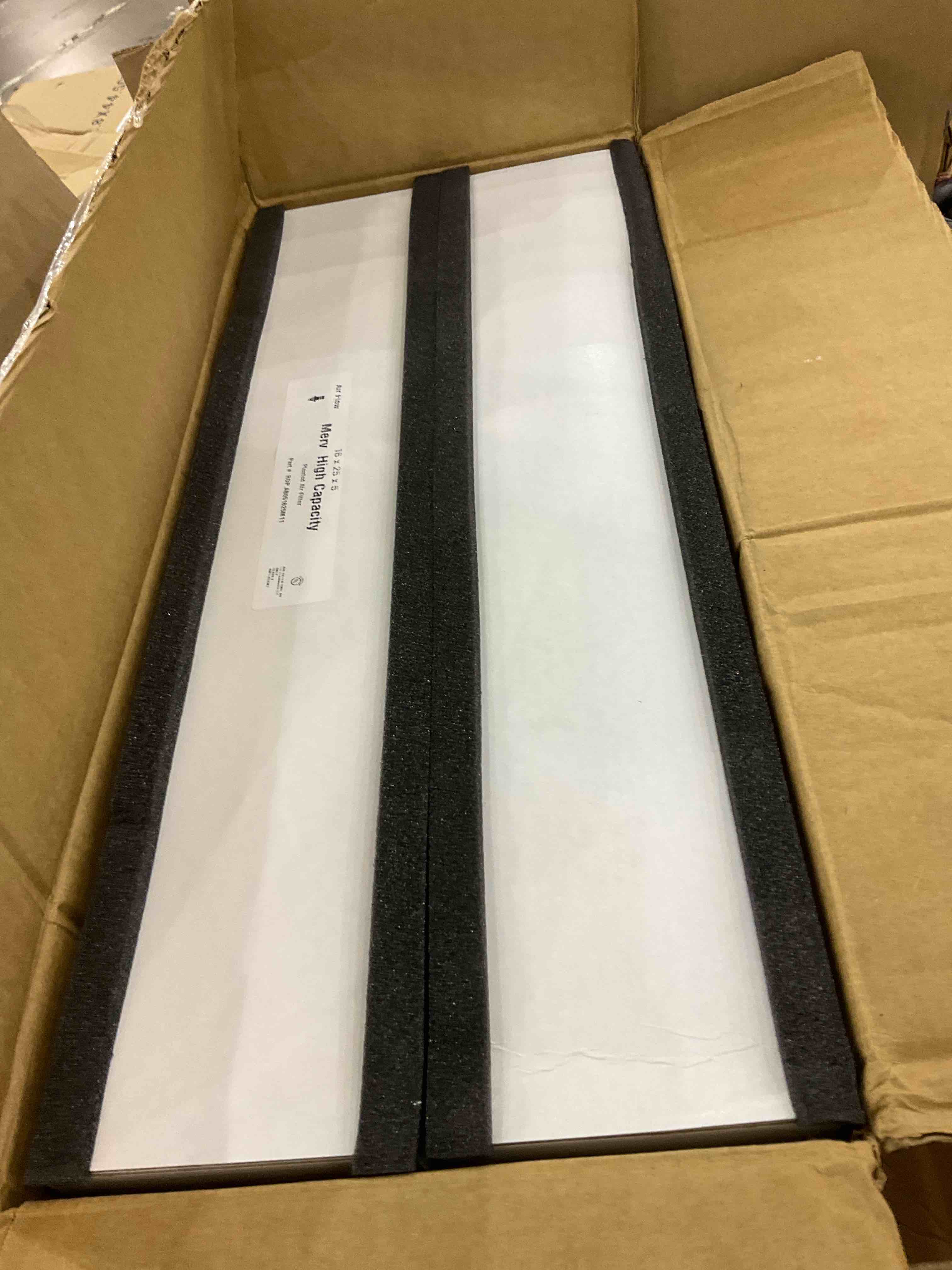 https://s3.amazonaws.com/lotting-images-prod/bidfta/EXS00325771_1690543990154.jpeg