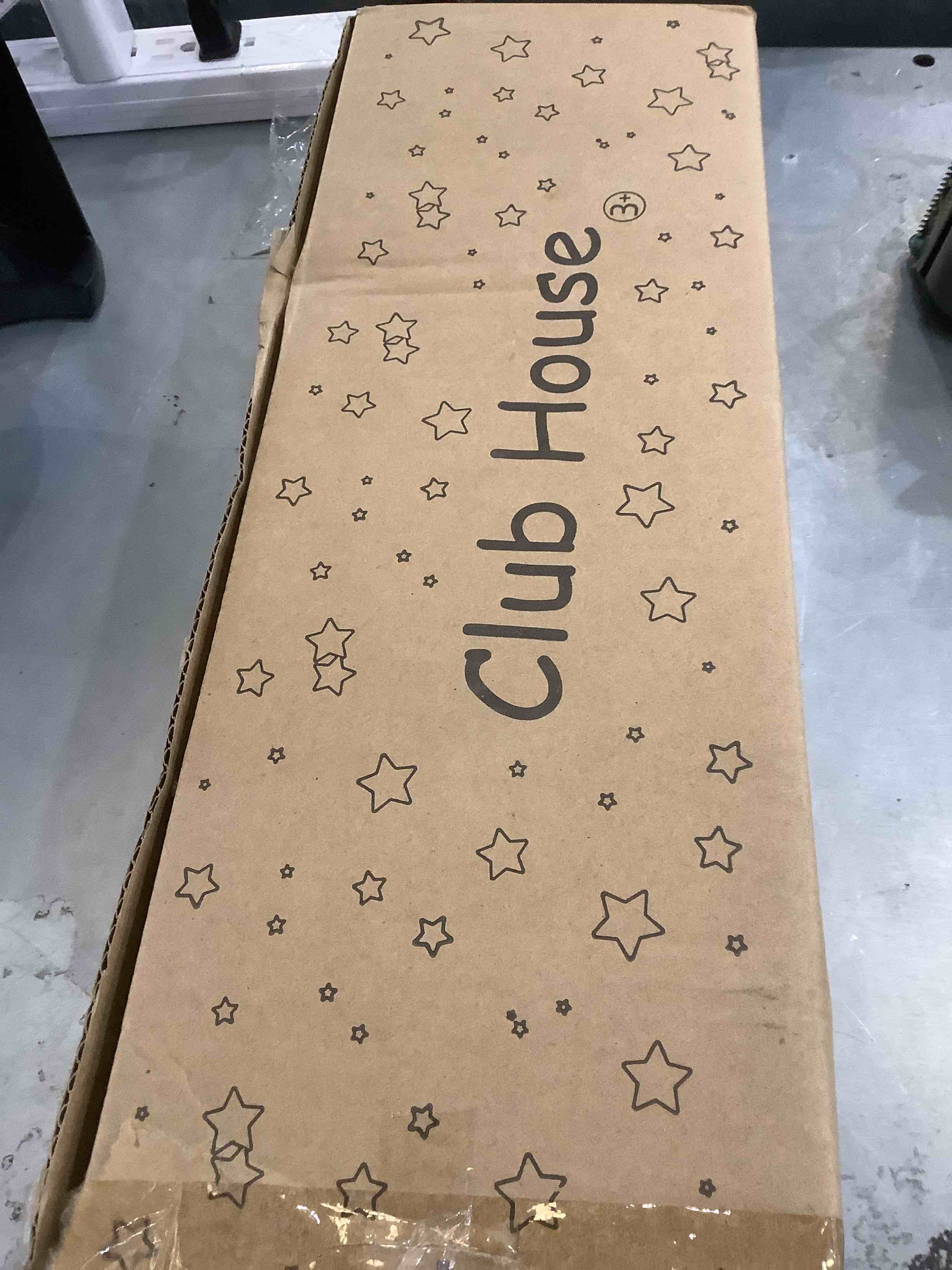 https://s3.amazonaws.com/lotting-images-prod/bidfta/EXS00326449_1688999749370.jpeg