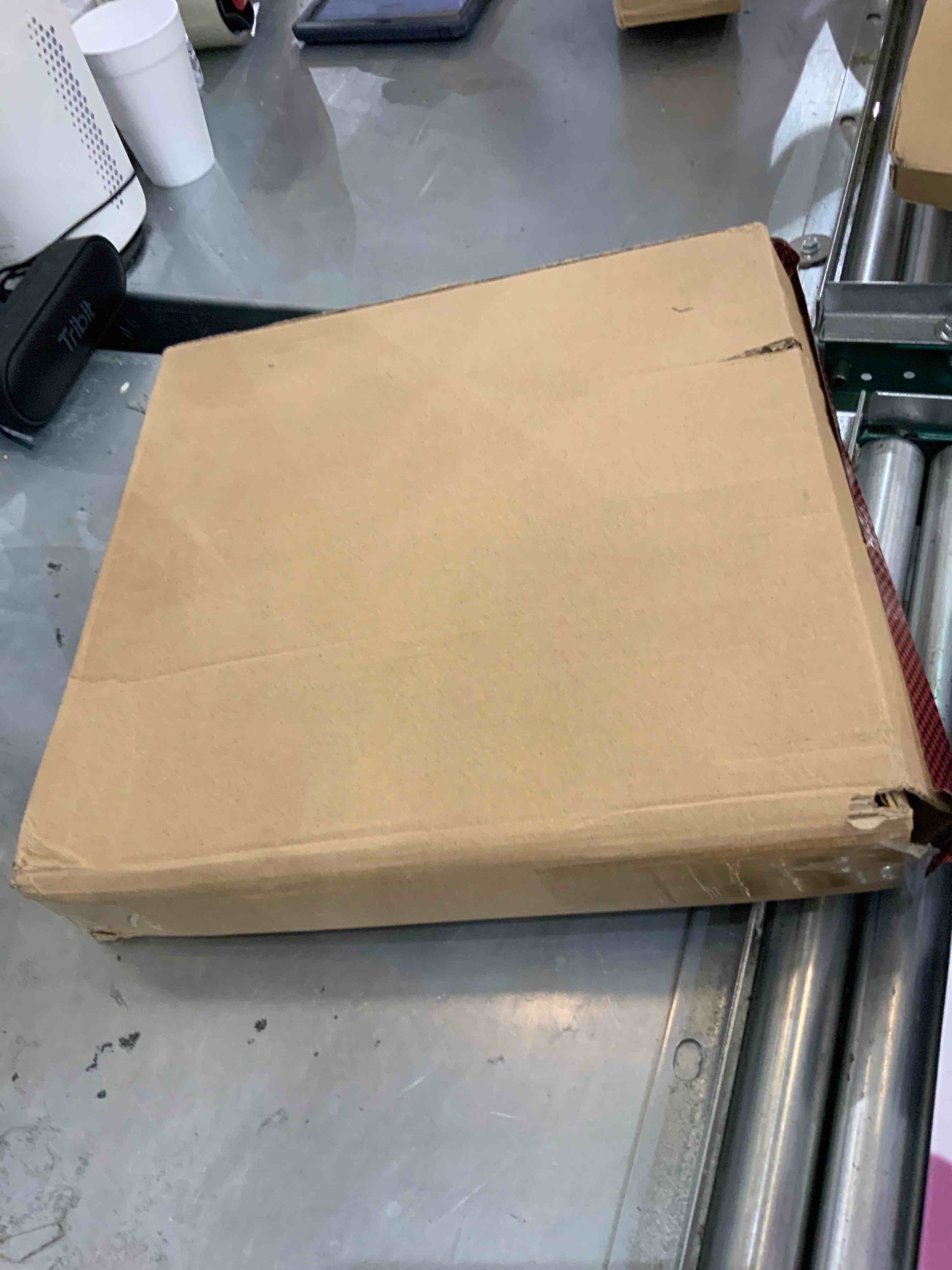 https://s3.amazonaws.com/lotting-images-prod/bidfta/EXS00326595_1688146023467.jpeg