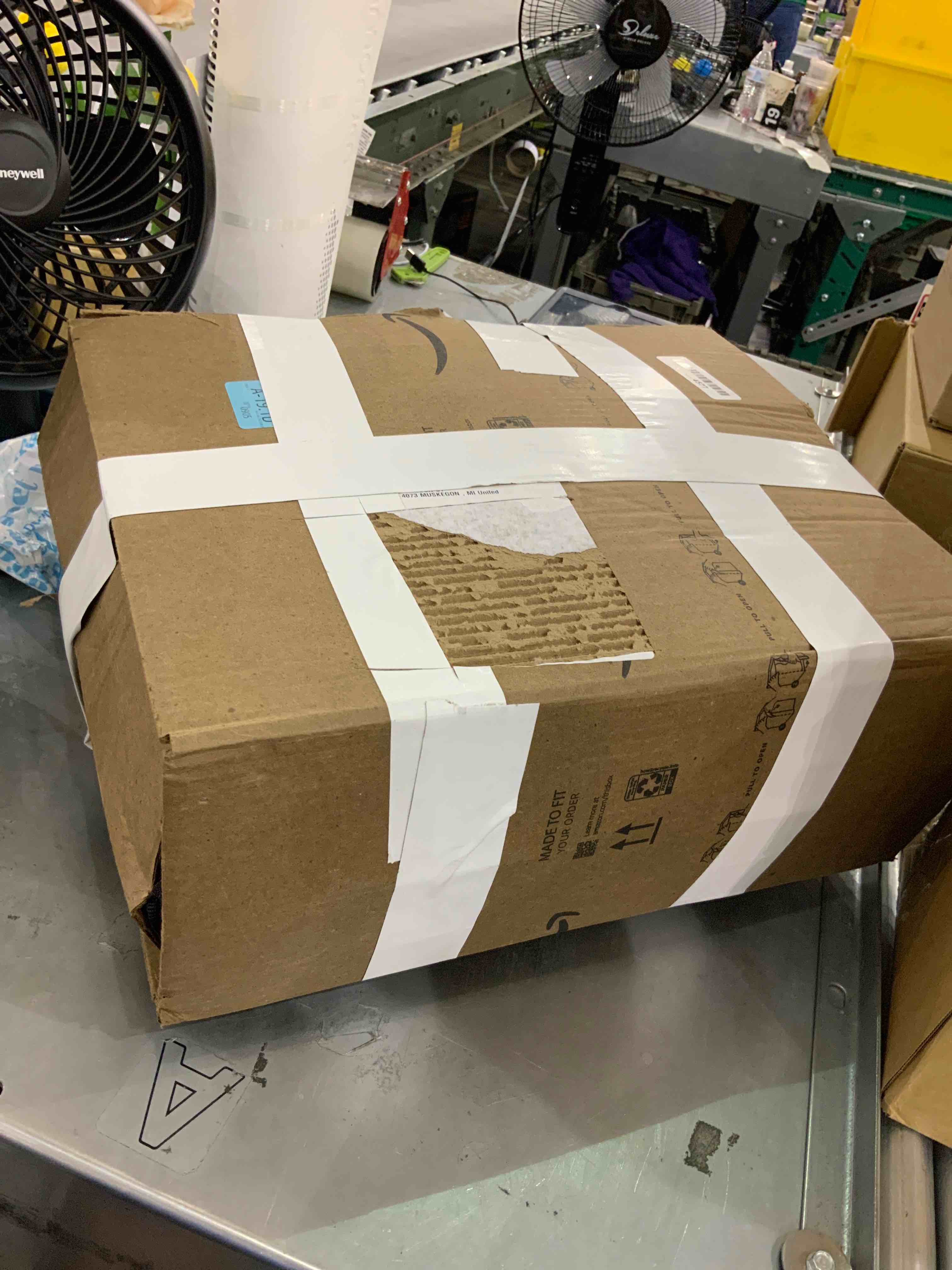 https://s3.amazonaws.com/lotting-images-prod/bidfta/EXS00326724_1688561515513.jpeg