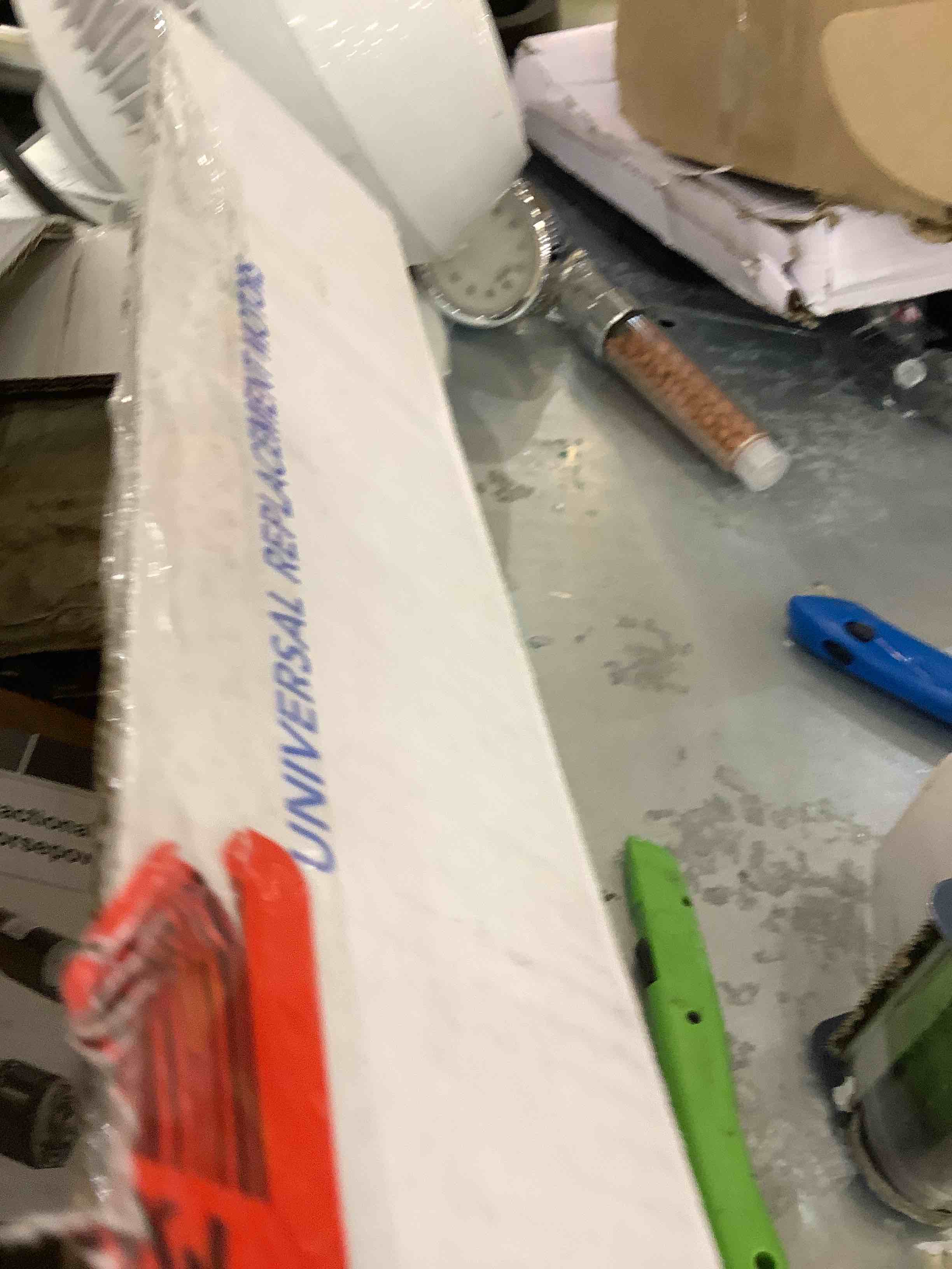https://s3.amazonaws.com/lotting-images-prod/bidfta/EXS00327465_1689613208081.jpeg