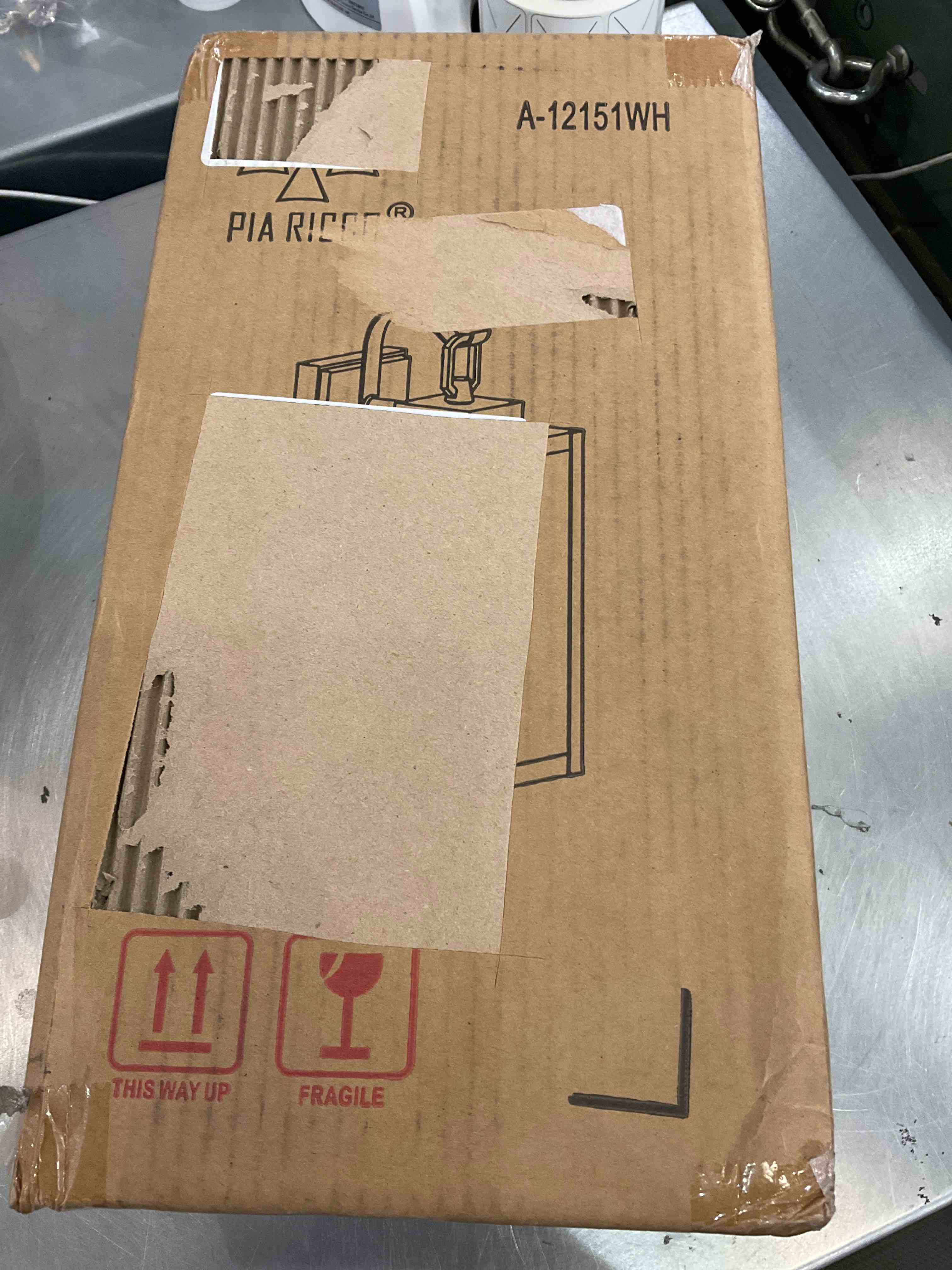 https://s3.amazonaws.com/lotting-images-prod/bidfta/EXS00327709_1688997928039.jpeg