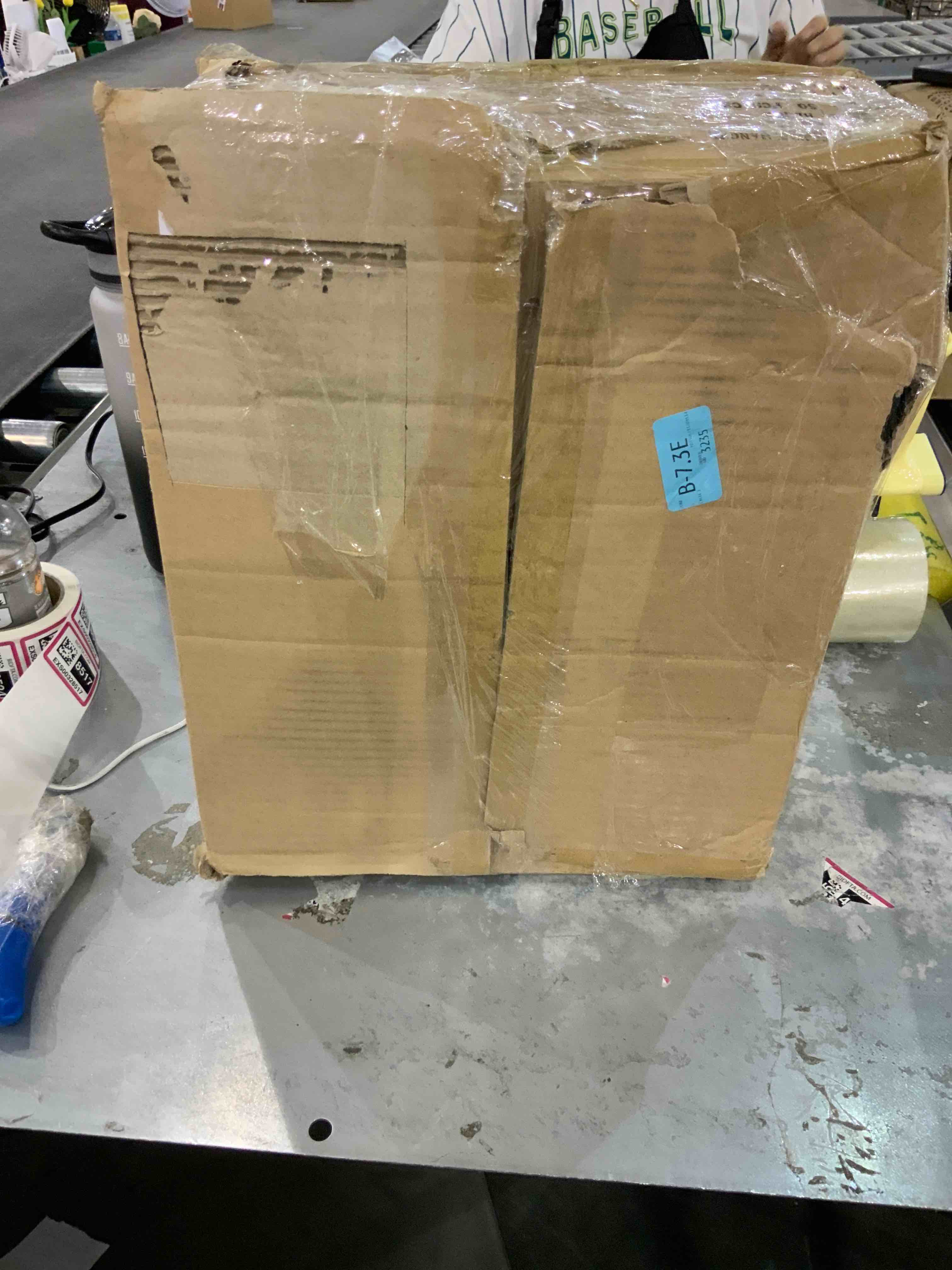 https://s3.amazonaws.com/lotting-images-prod/bidfta/EXS00328517_1688064737509.jpeg