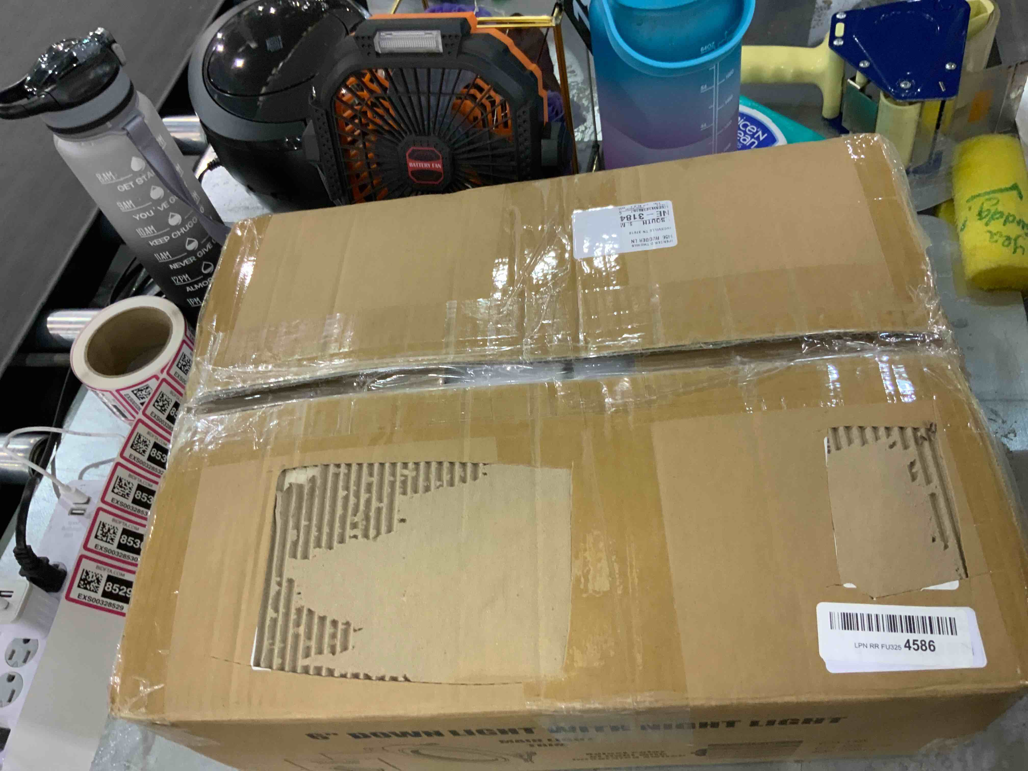 https://s3.amazonaws.com/lotting-images-prod/bidfta/EXS00328529_1688123796994.jpeg
