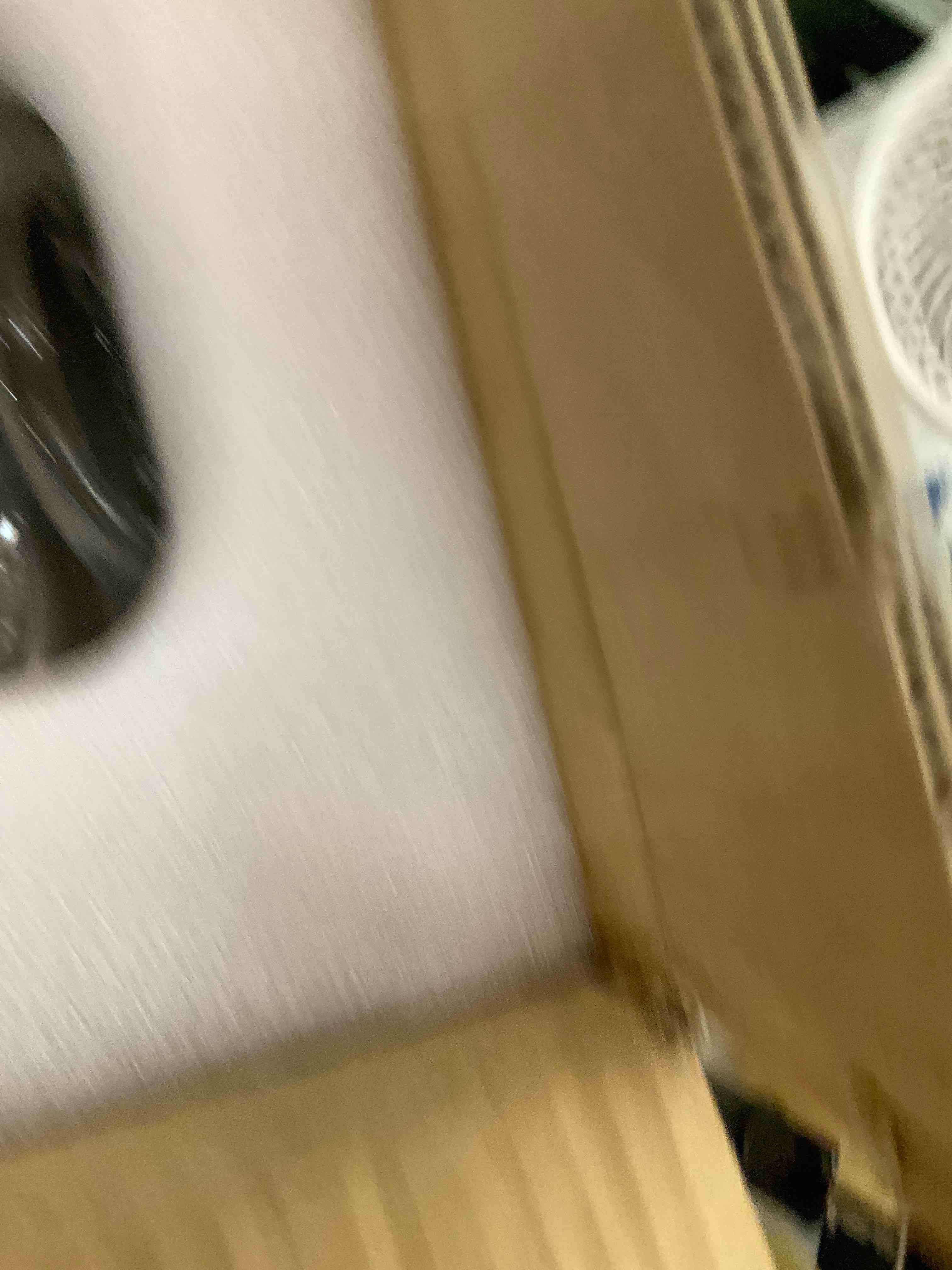https://s3.amazonaws.com/lotting-images-prod/bidfta/EXS00329136_1688673976820.jpeg