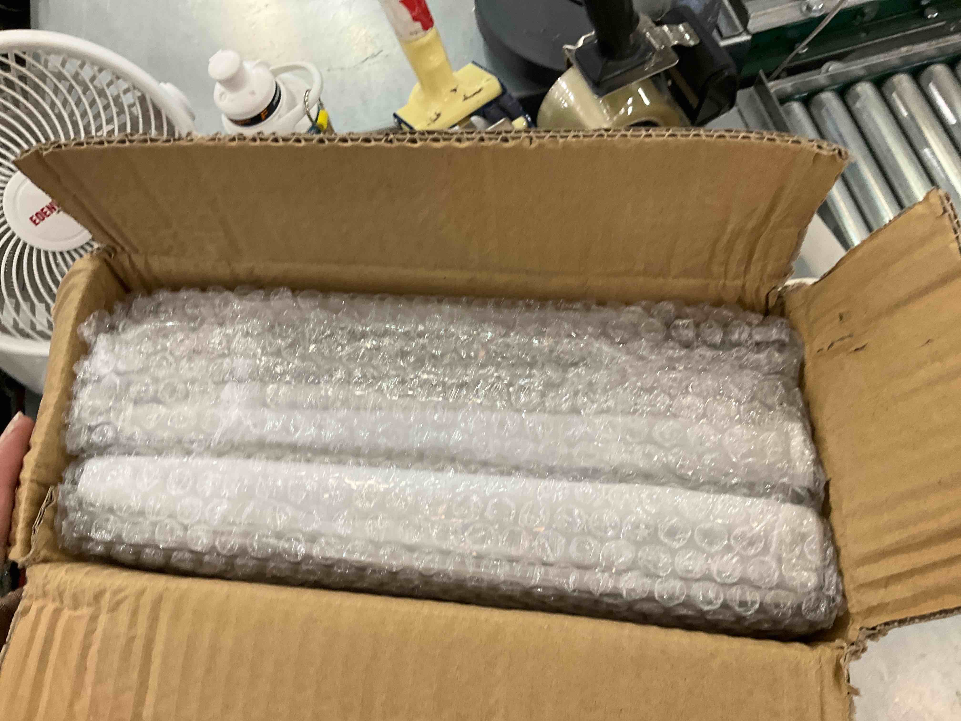 https://s3.amazonaws.com/lotting-images-prod/bidfta/EXS00329288_1688758846314.jpeg