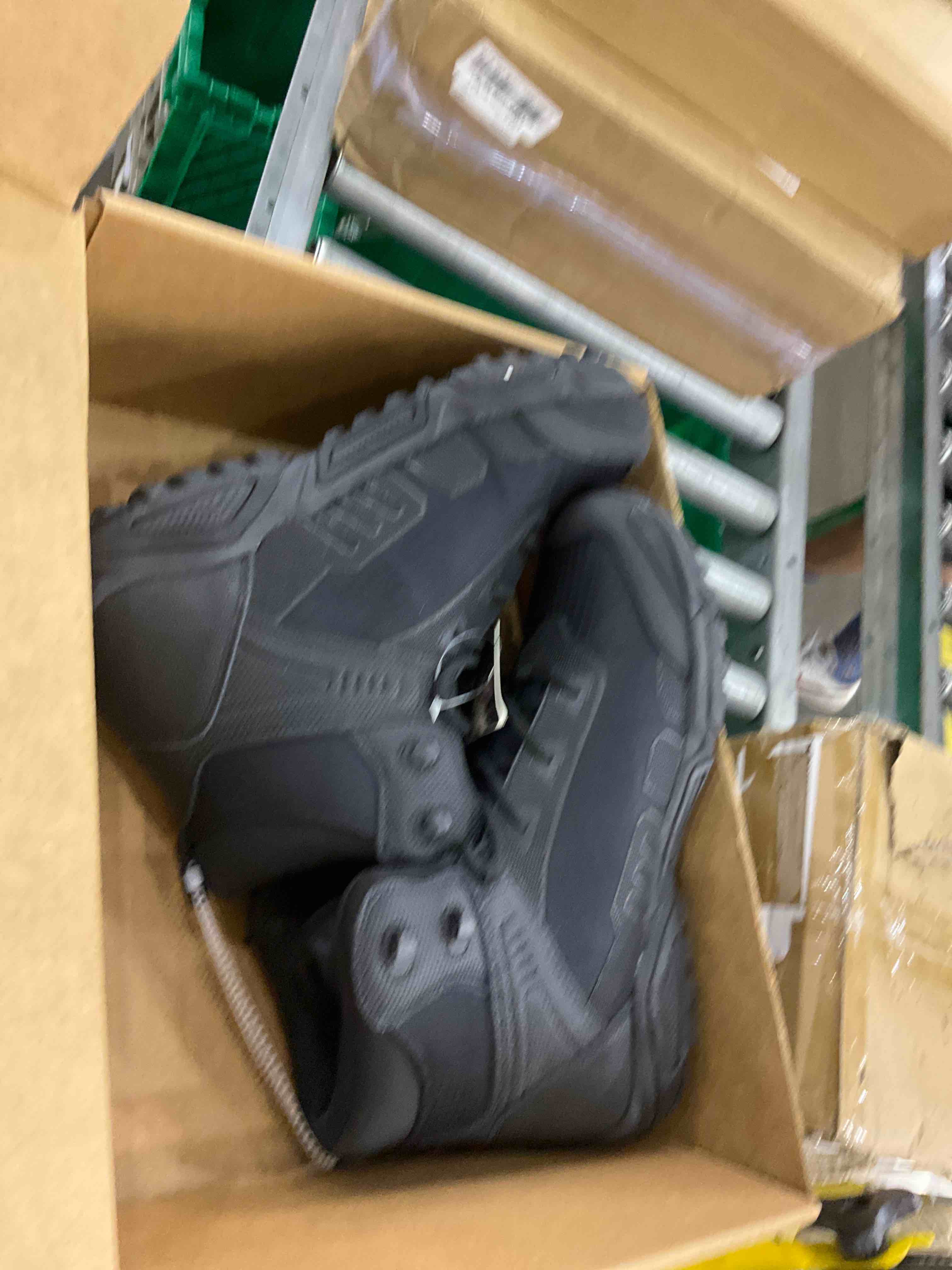 EYUSHIJIA Men's Waterproof Snow Boots Hiking Boot (10.5 M US, Black-A)