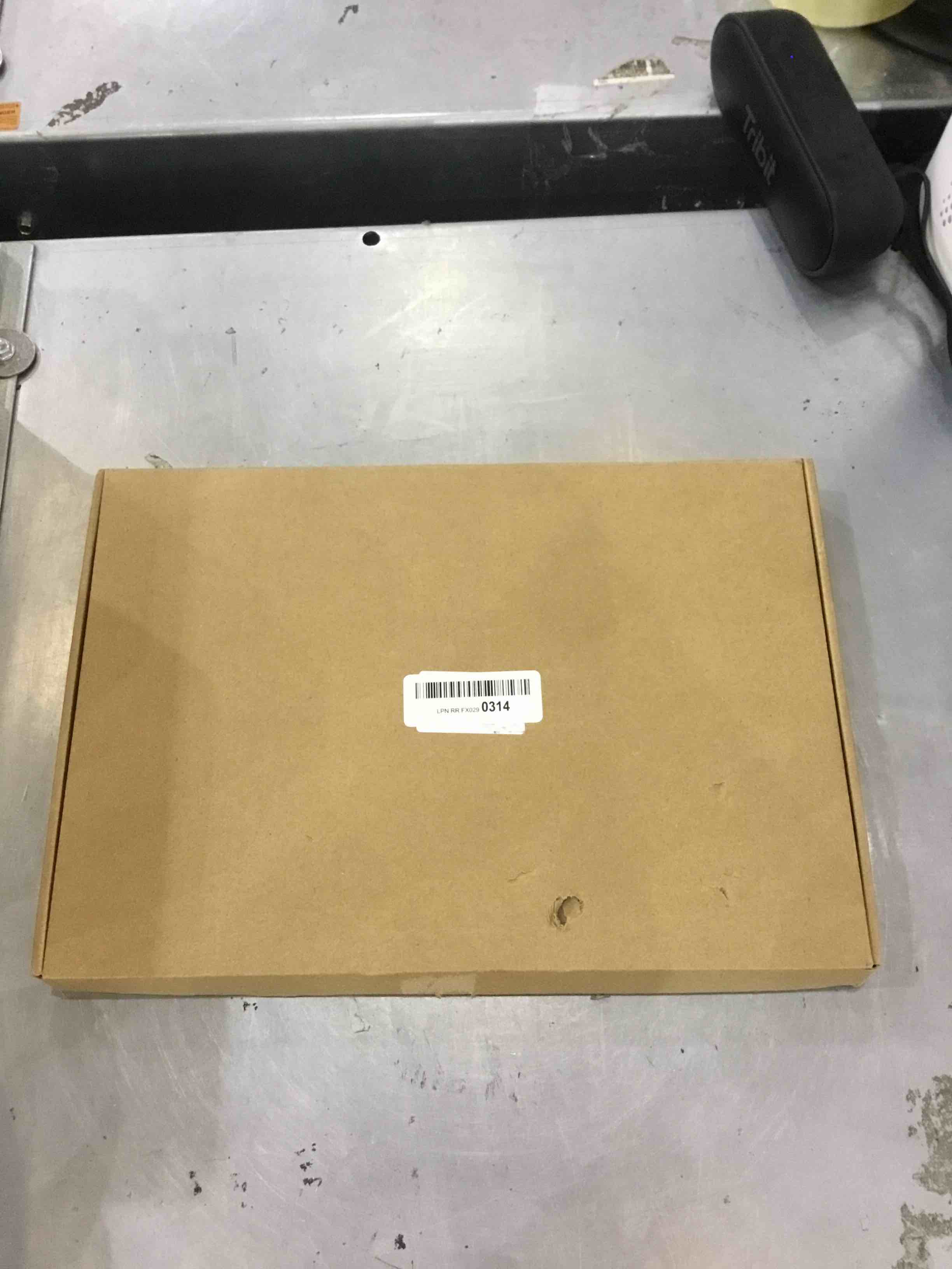 https://s3.amazonaws.com/lotting-images-prod/bidfta/EXS00331258_1689345837538.jpeg