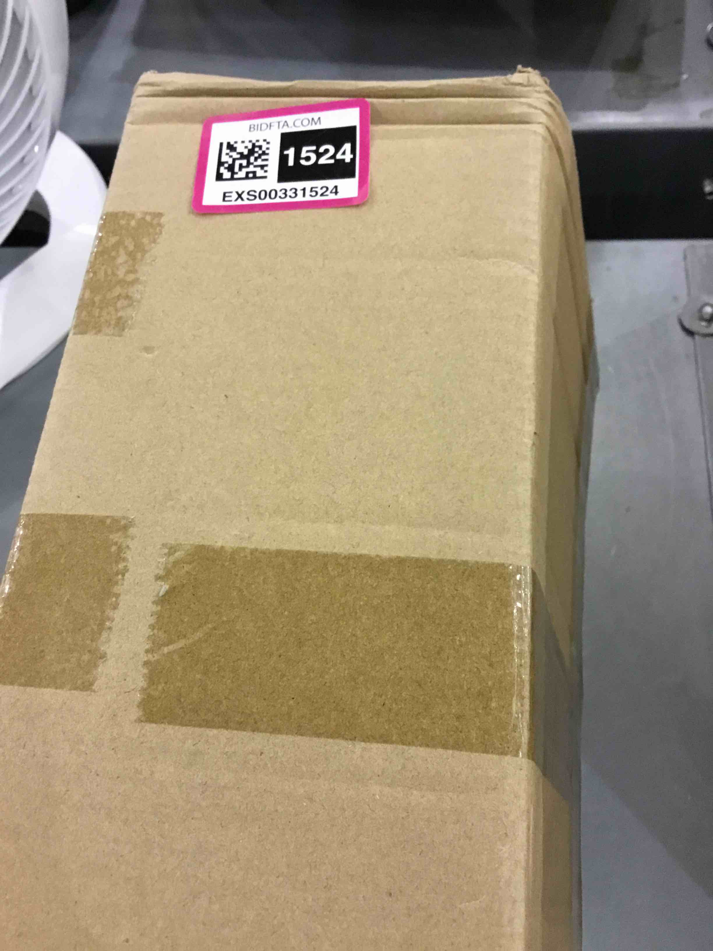https://s3.amazonaws.com/lotting-images-prod/bidfta/EXS00331524_1689335025795.jpeg