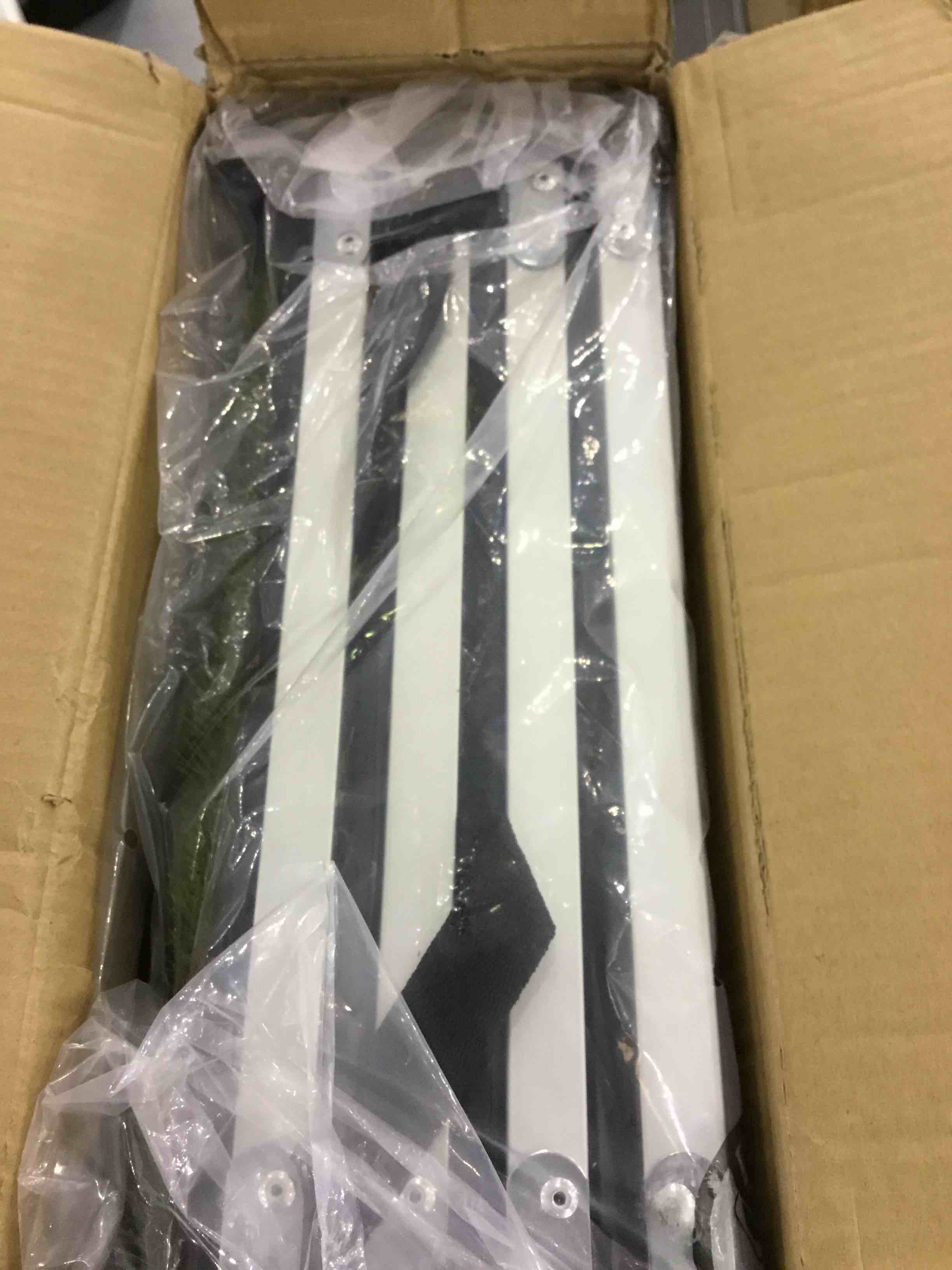 https://s3.amazonaws.com/lotting-images-prod/bidfta/EXS00331641_1689348717163.jpeg